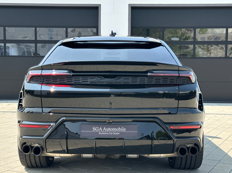 Lamborghini Urus Urus SE *FULL*CARBON*AKRAPOVIČ*B&O*STYLE*PANO*23" — photo 6