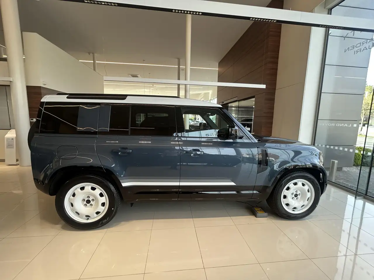 Land Rover Defender X-Dyn SE COUNTY Lichte vracht — foto 6