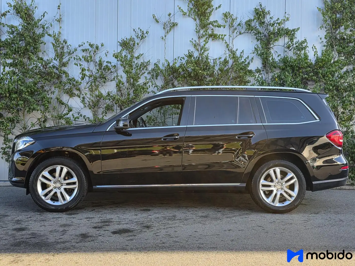 Mercedes-Benz GLS 400 4MATIC Zwart - 2