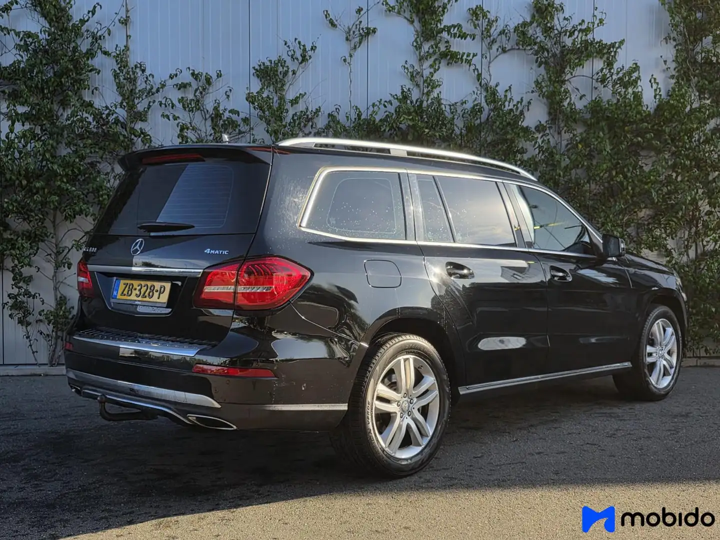 Mercedes-Benz GLS 400 4MATIC Noir - 2