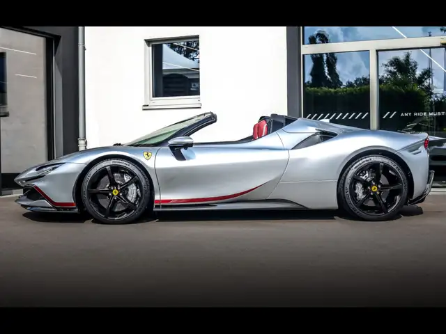 Ferrari SF90 Spider view 2