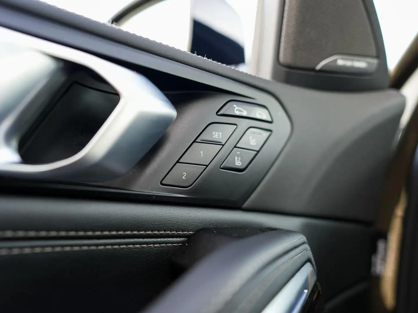 BMW X6 xDrive40d M-SportPRO 22 SKY 2-ALuft Massage Grau - 2