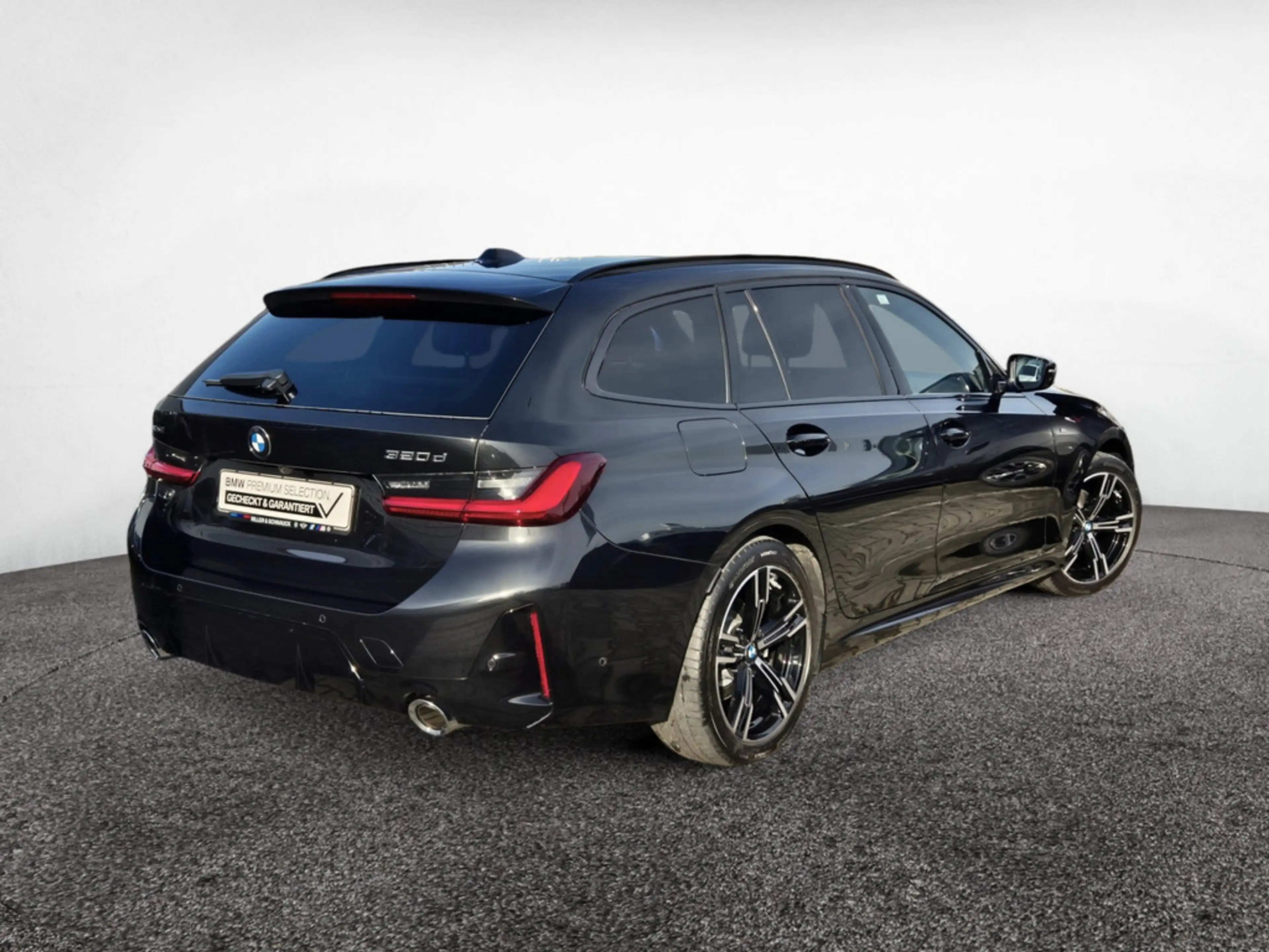 BMW 320 d Touring xDrive M-Sport PANO+AHK+KAM+ACC+ — photo 6