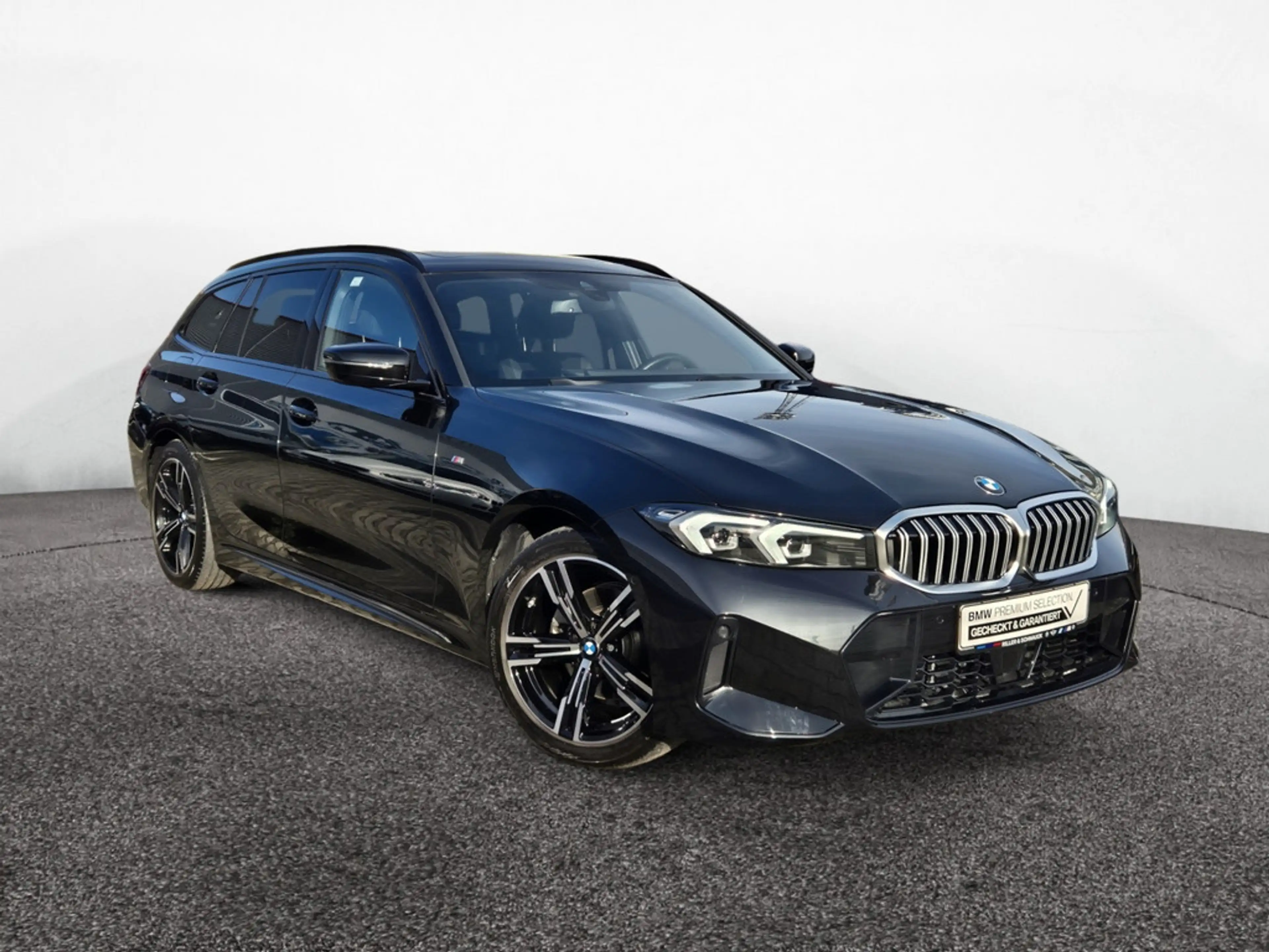 BMW 320 d Touring xDrive M-Sport PANO+AHK+KAM+ACC+ — photo 3