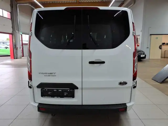Ford Transit view 5