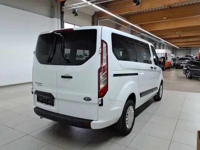 Ford Transit view 4