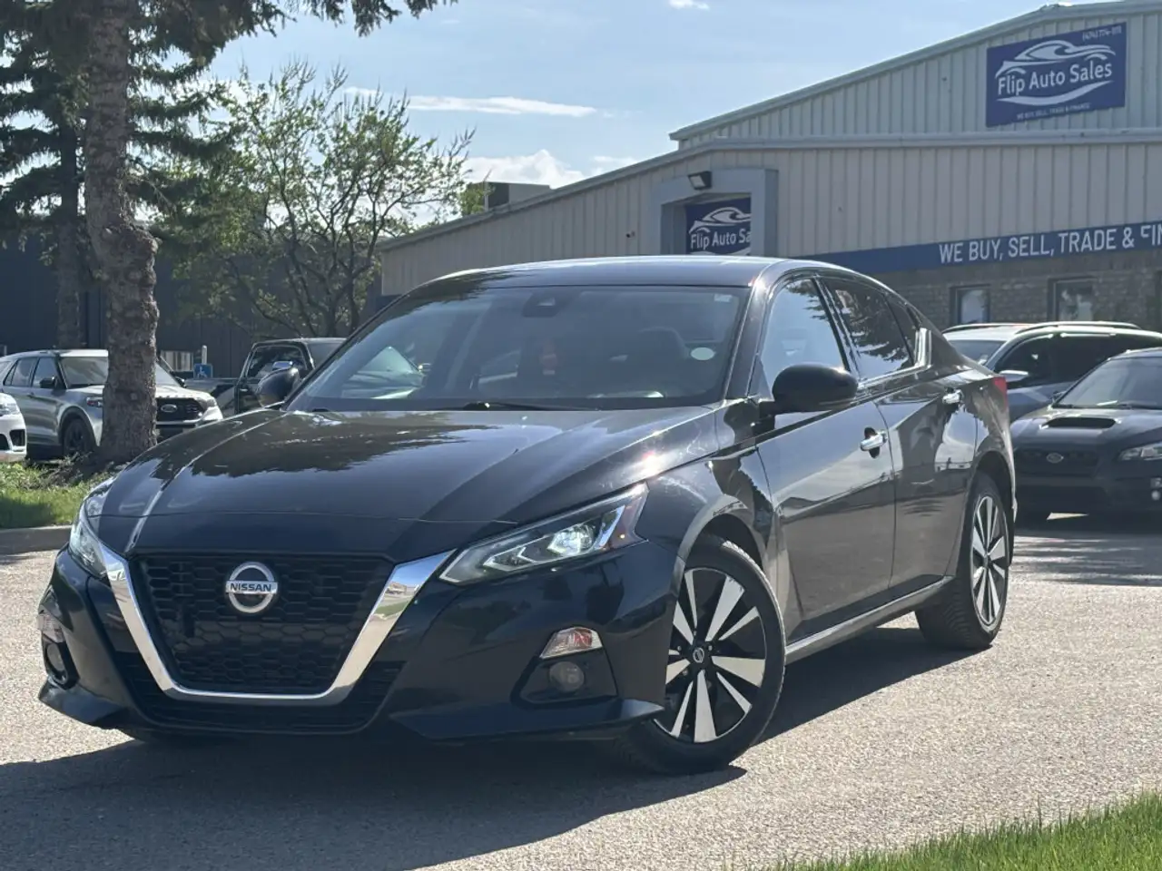Nissan Altima снимка Nissan Altima