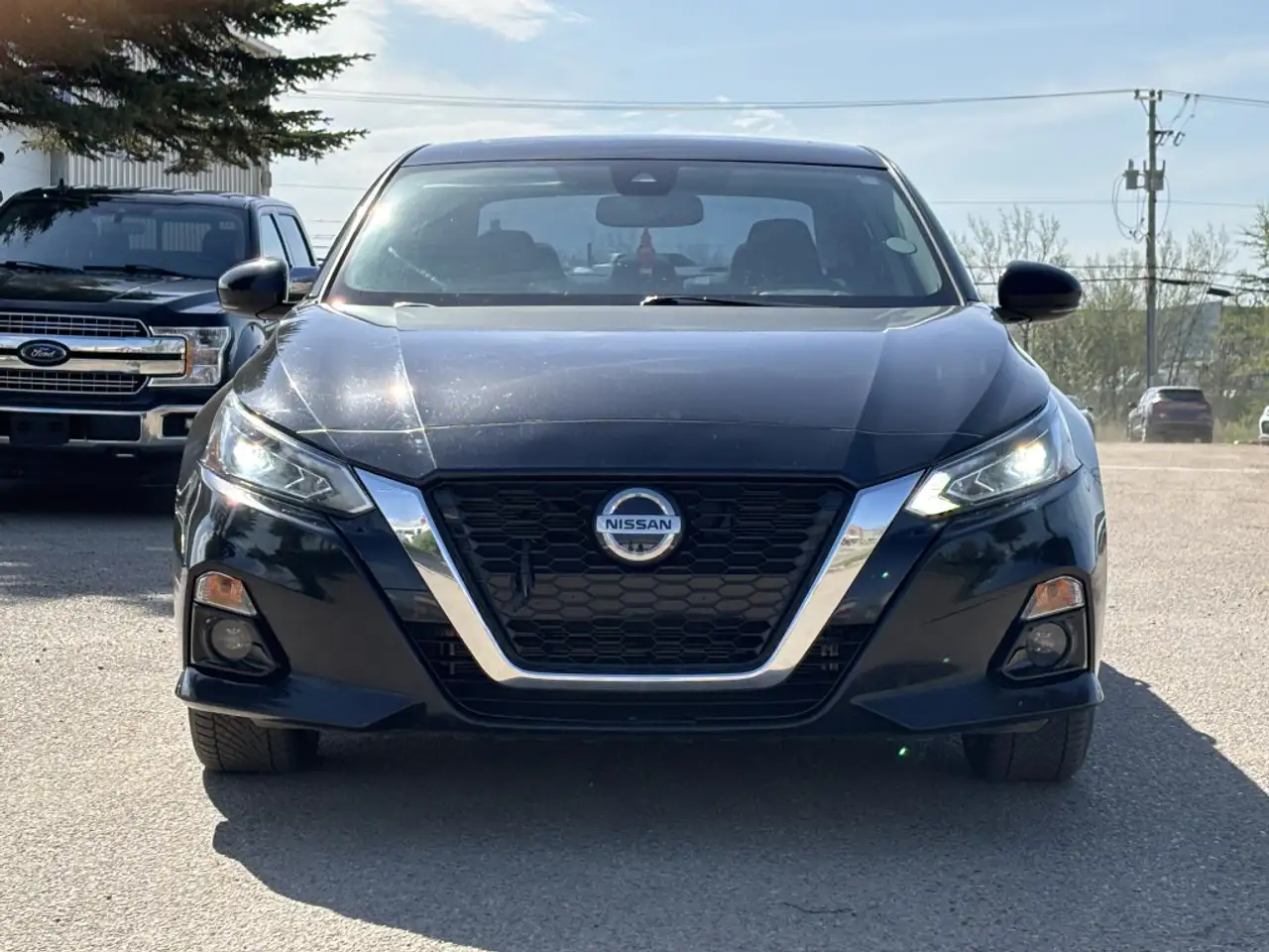 Nissan Altima снимка Nissan Altima