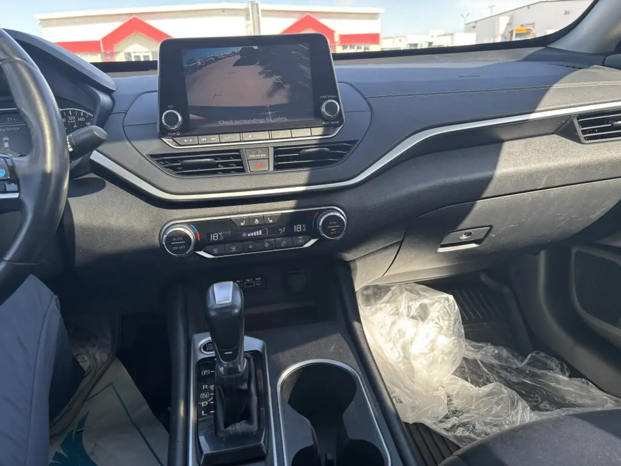Nissan Altima снимка Nissan Altima