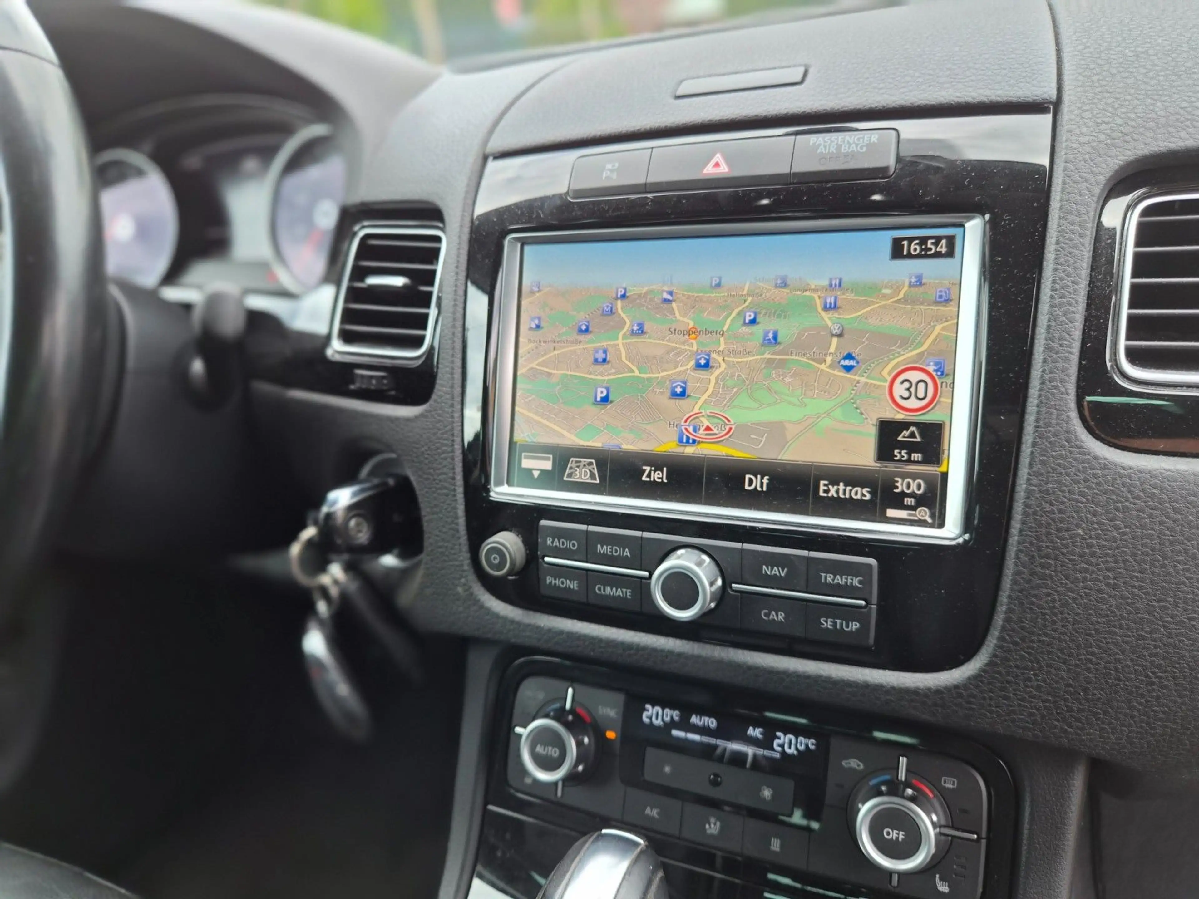 Volkswagen Touareg V6 TDI/Navi/Kamera/AHK/1.Hand/Leder — photo 14