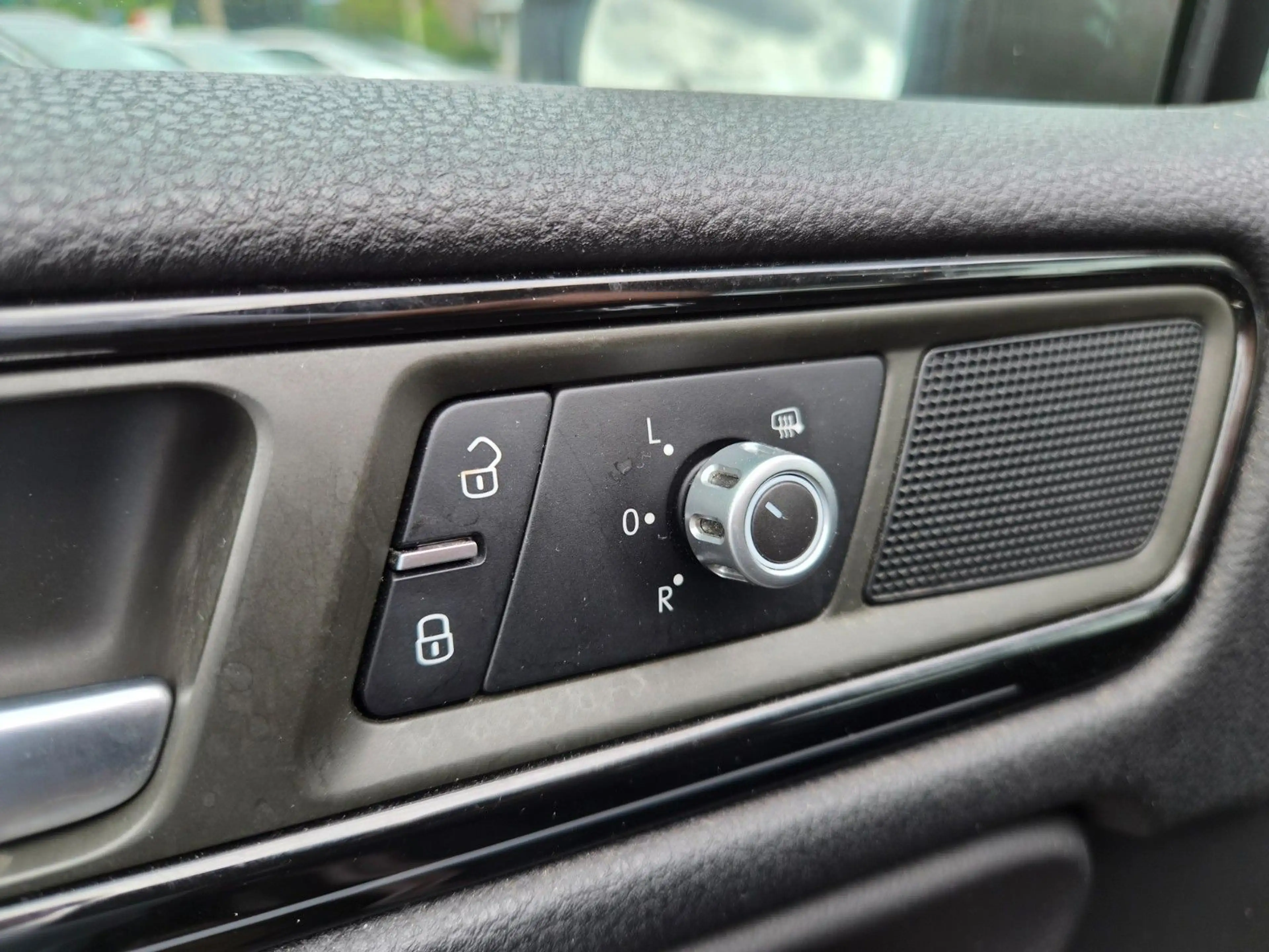 Volkswagen Touareg V6 TDI/Navi/Kamera/AHK/1.Hand/Leder — photo 26
