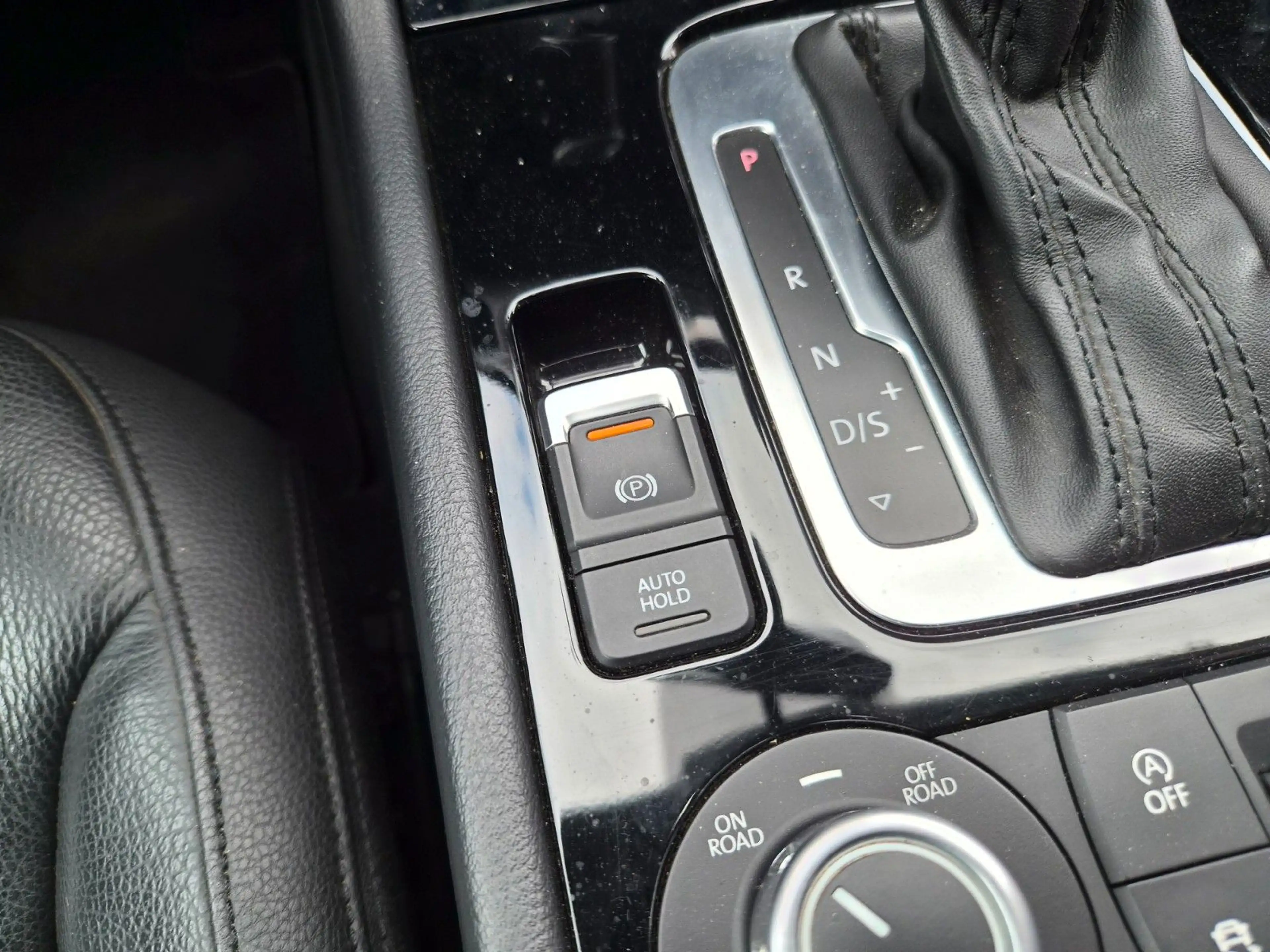 Volkswagen Touareg V6 TDI/Navi/Kamera/AHK/1.Hand/Leder — photo 20