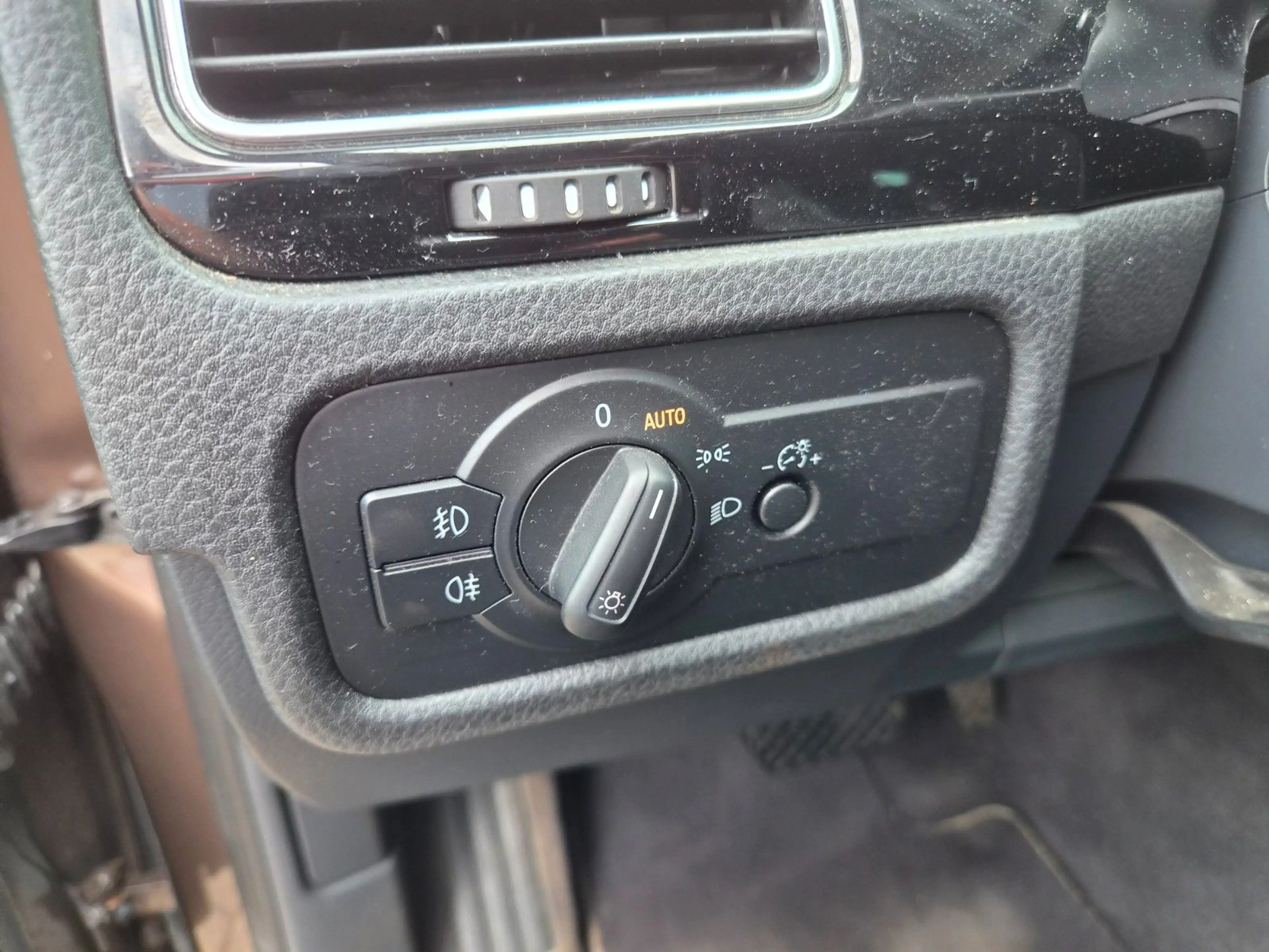 Volkswagen Touareg V6 TDI/Navi/Kamera/AHK/1.Hand/Leder — photo 27