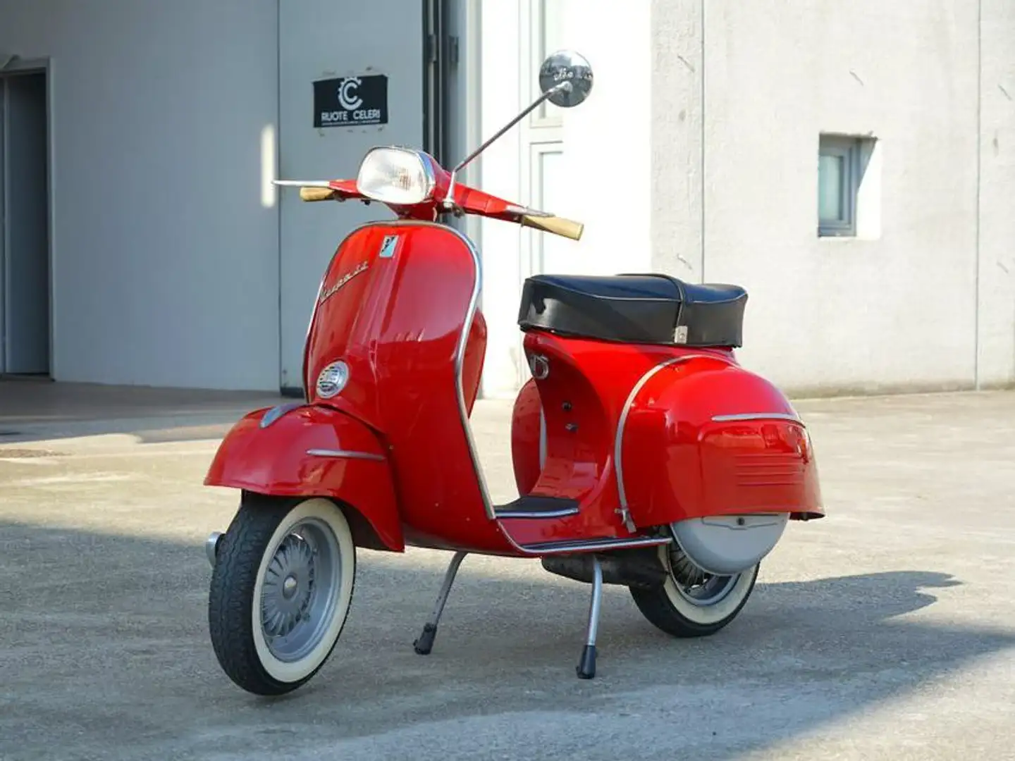 Vespa 180 SS Rosso - 2