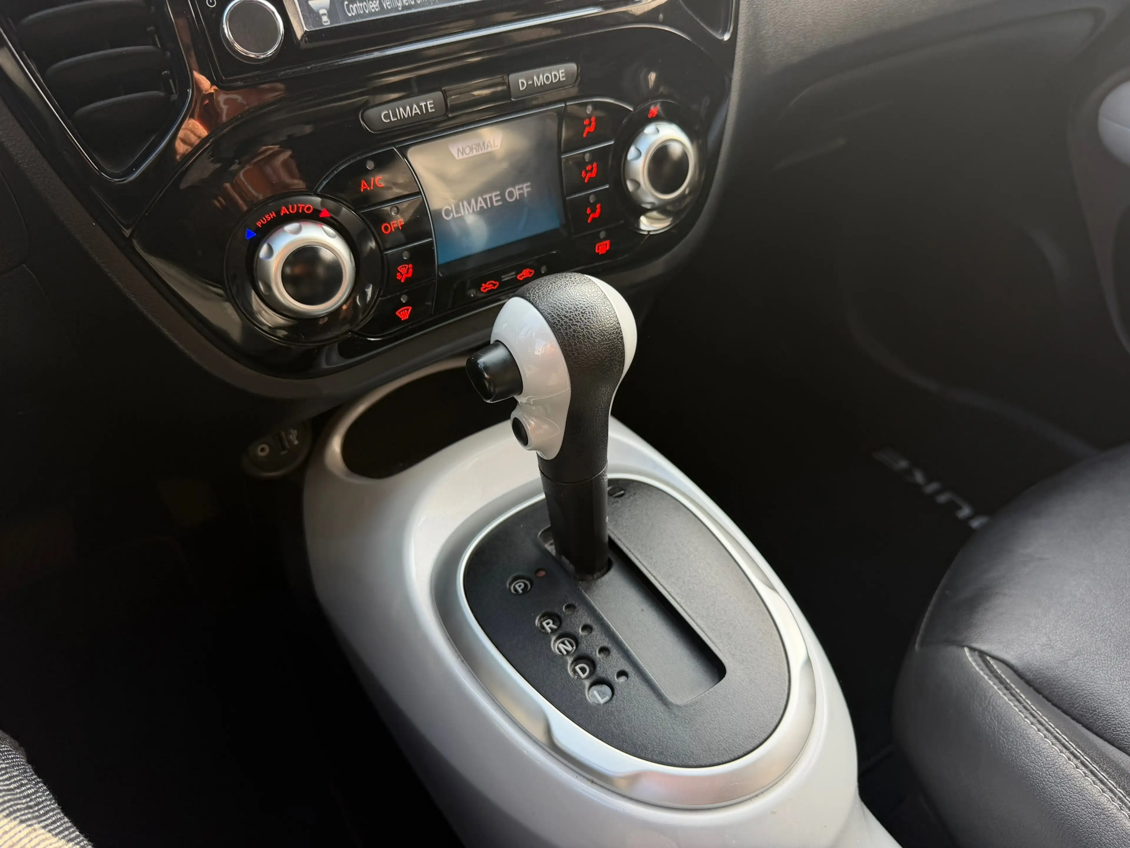 Nissan Juke 1.6/ sport uitvoering/ AUTOMAAT/ nap/ 3e EIG/ deal — photo 14