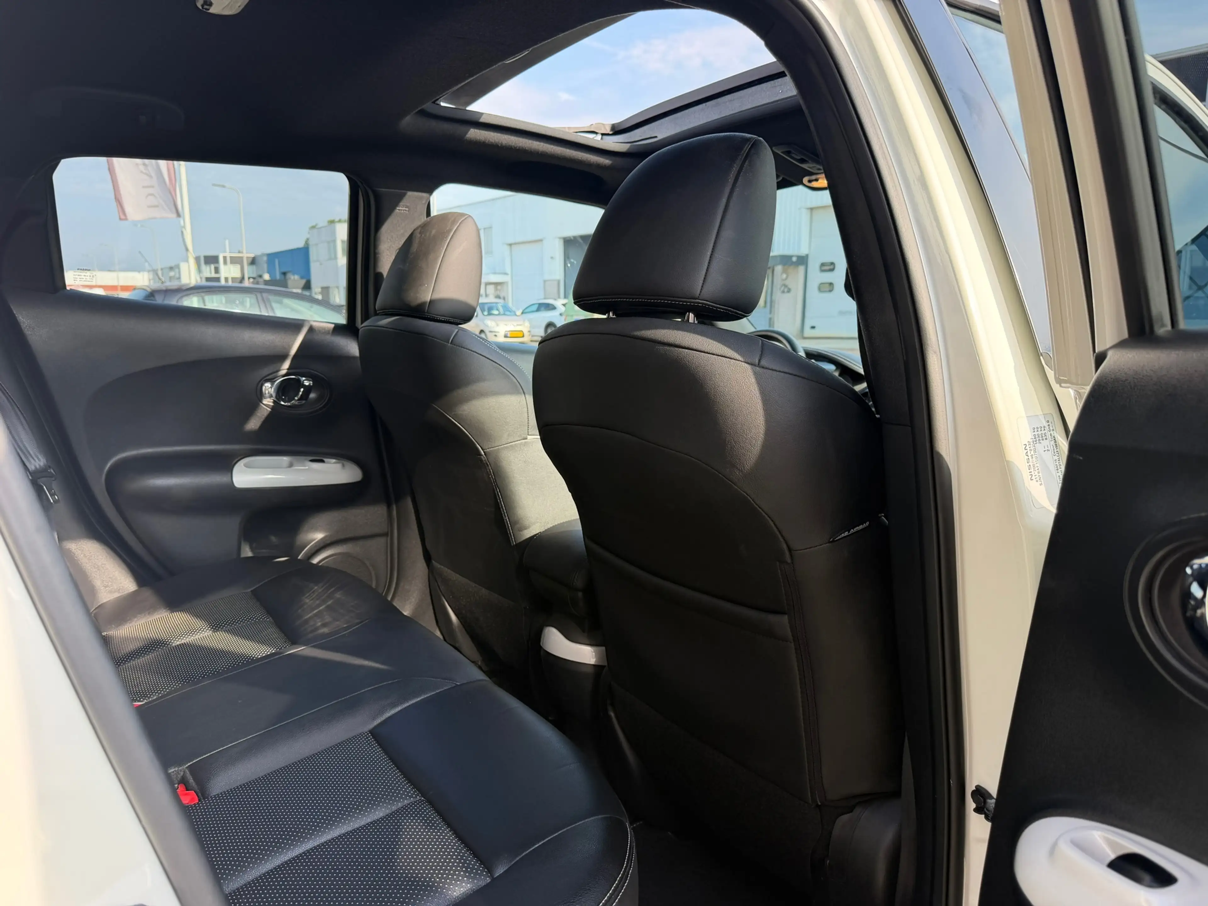 Nissan Juke 1.6/ sport uitvoering/ AUTOMAAT/ nap/ 3e EIG/ deal — photo 30
