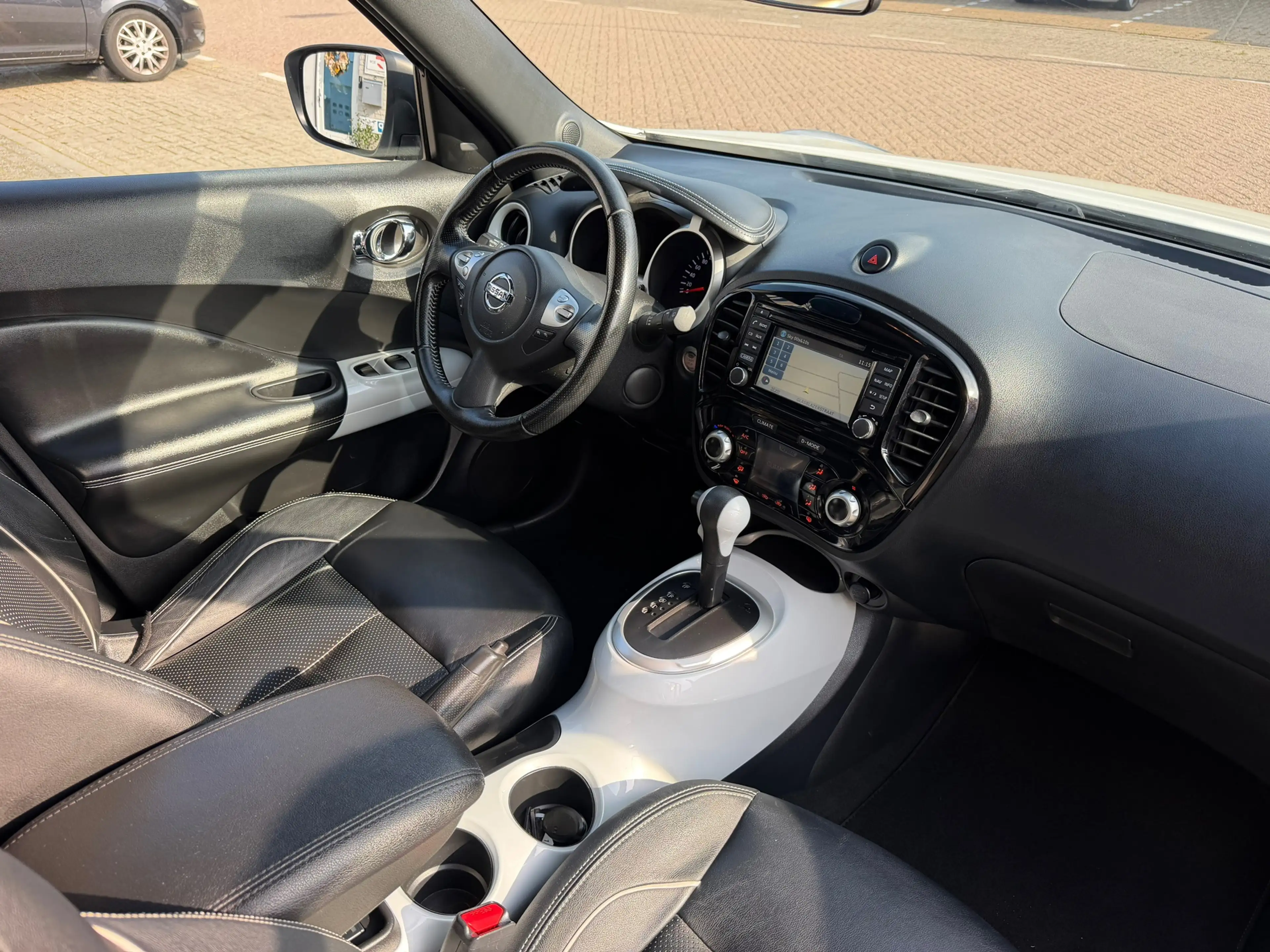 Nissan Juke 1.6/ sport uitvoering/ AUTOMAAT/ nap/ 3e EIG/ deal — photo 12