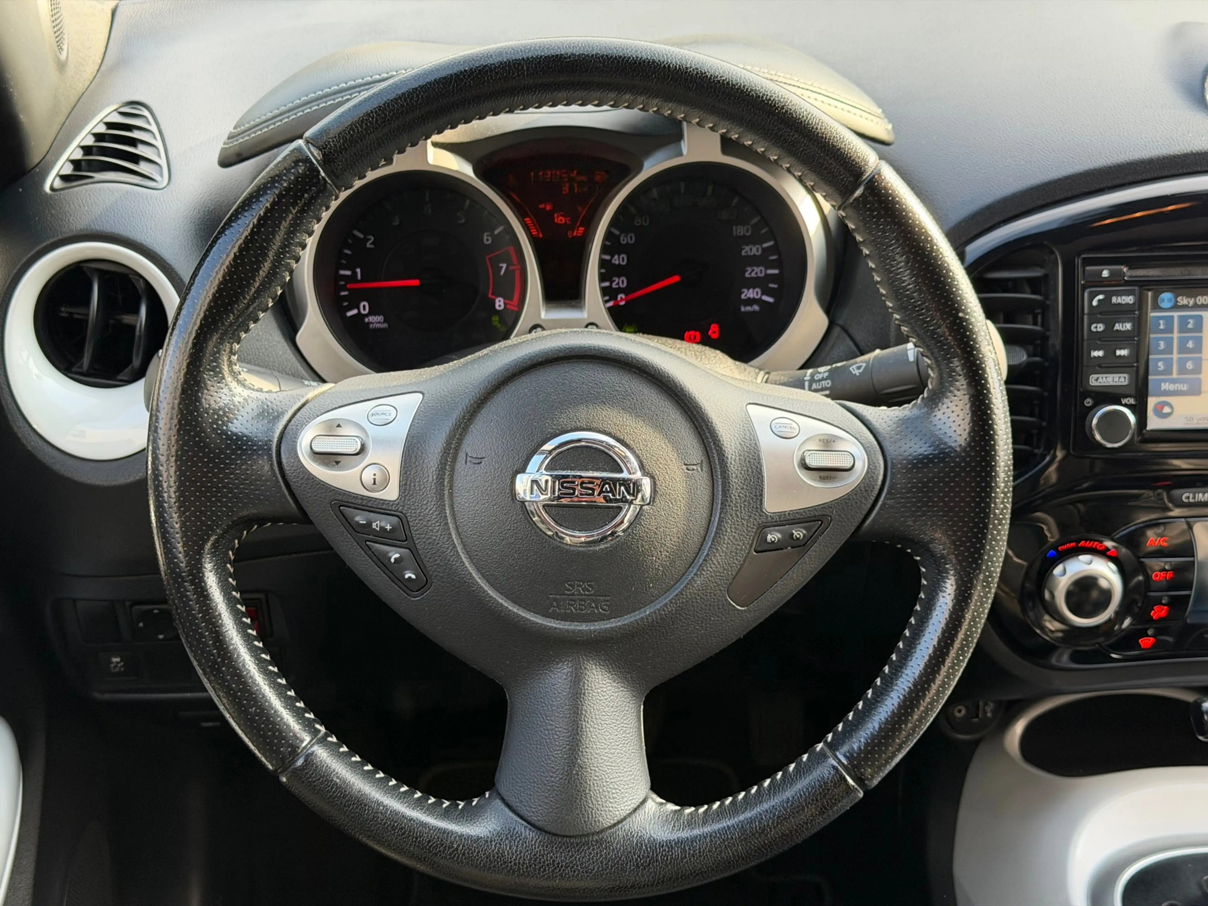 Nissan Juke 1.6/ sport uitvoering/ AUTOMAAT/ nap/ 3e EIG/ deal — photo 11