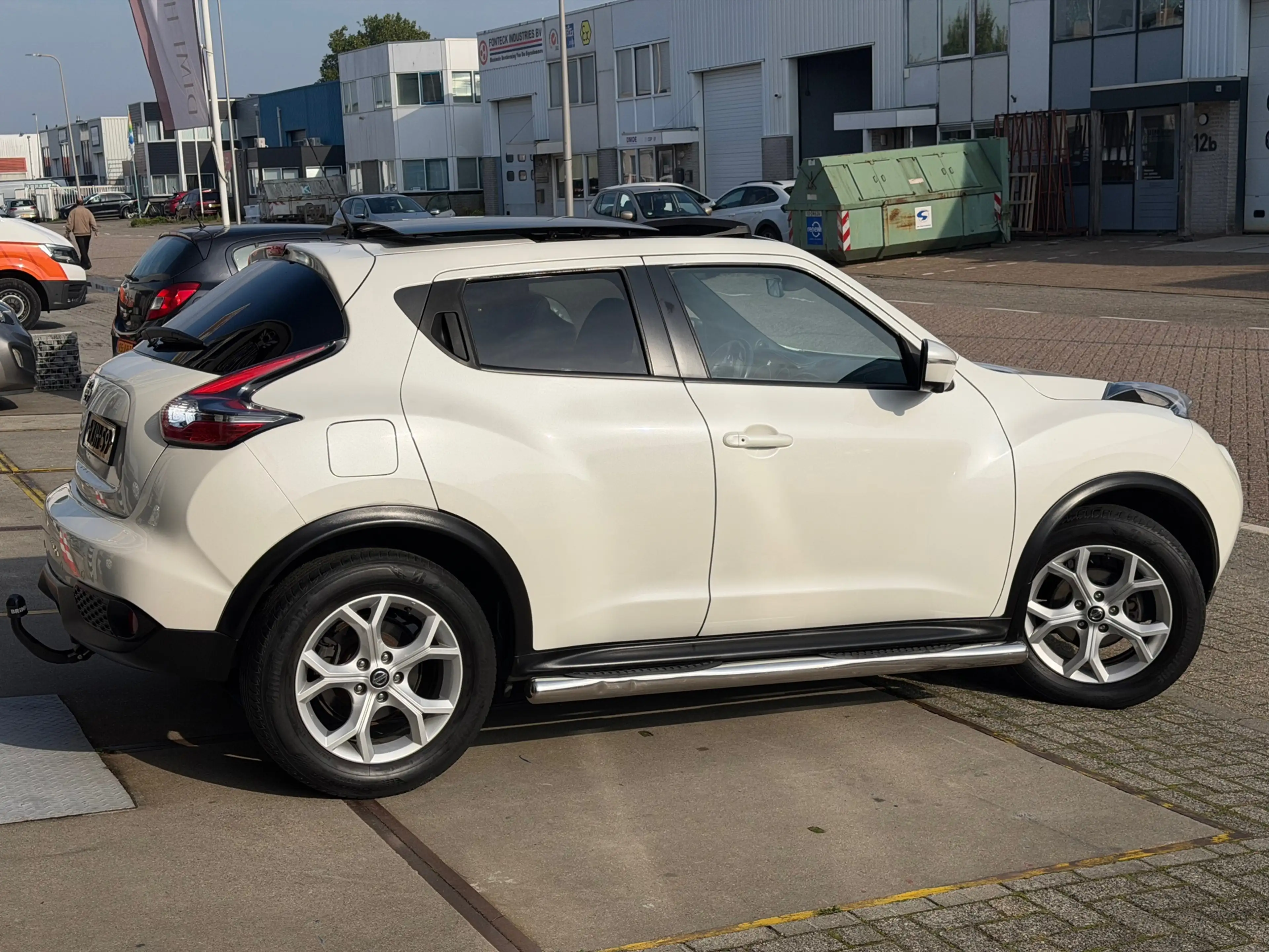 Nissan Juke 1.6/ sport uitvoering/ AUTOMAAT/ nap/ 3e EIG/ deal — photo 3