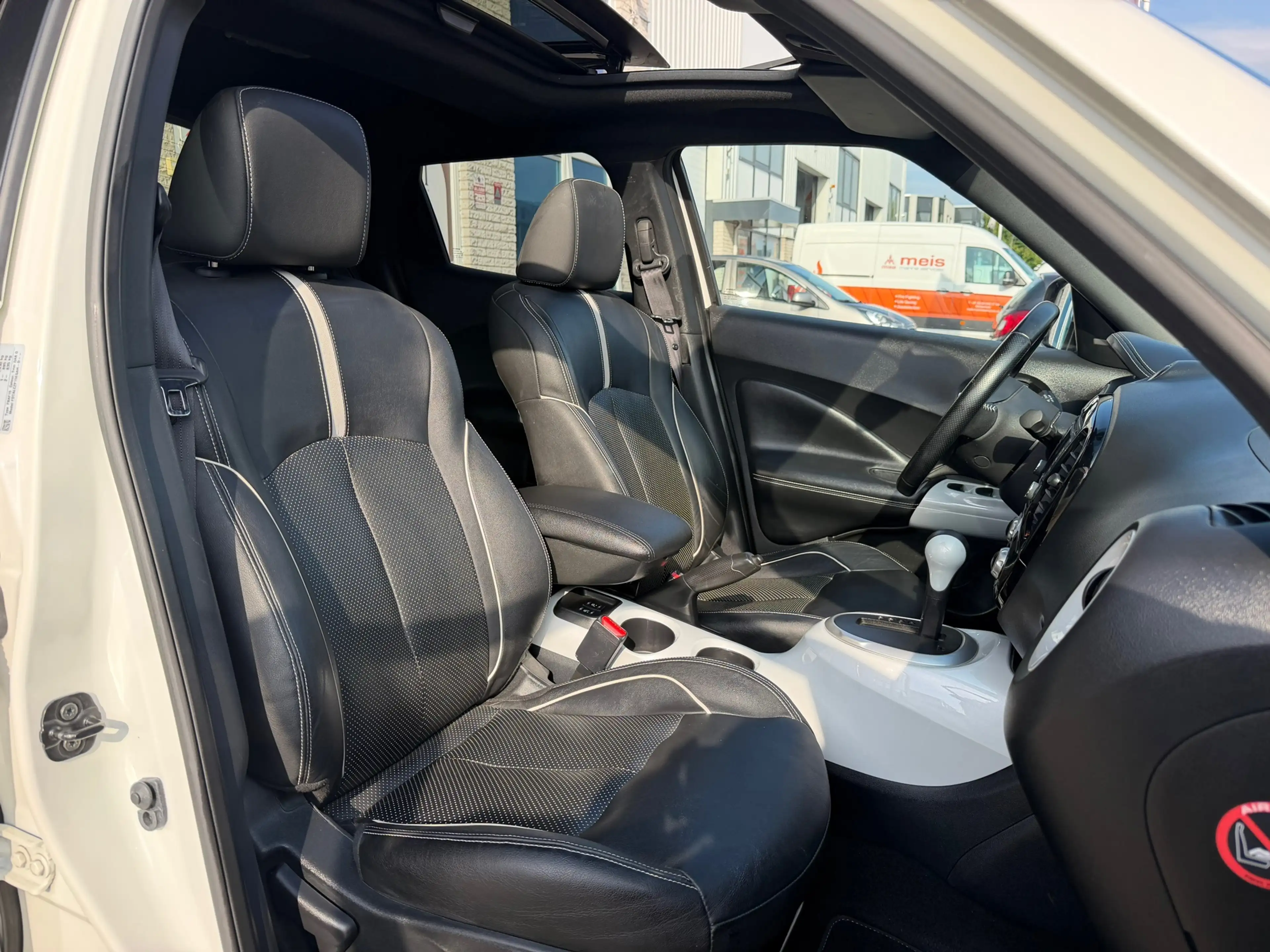 Nissan Juke 1.6/ sport uitvoering/ AUTOMAAT/ nap/ 3e EIG/ deal — photo 31