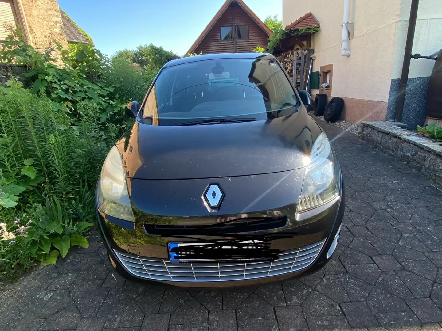 Renault Grand Scenic dCi 110 FAP Dynamique Schwarz - 1