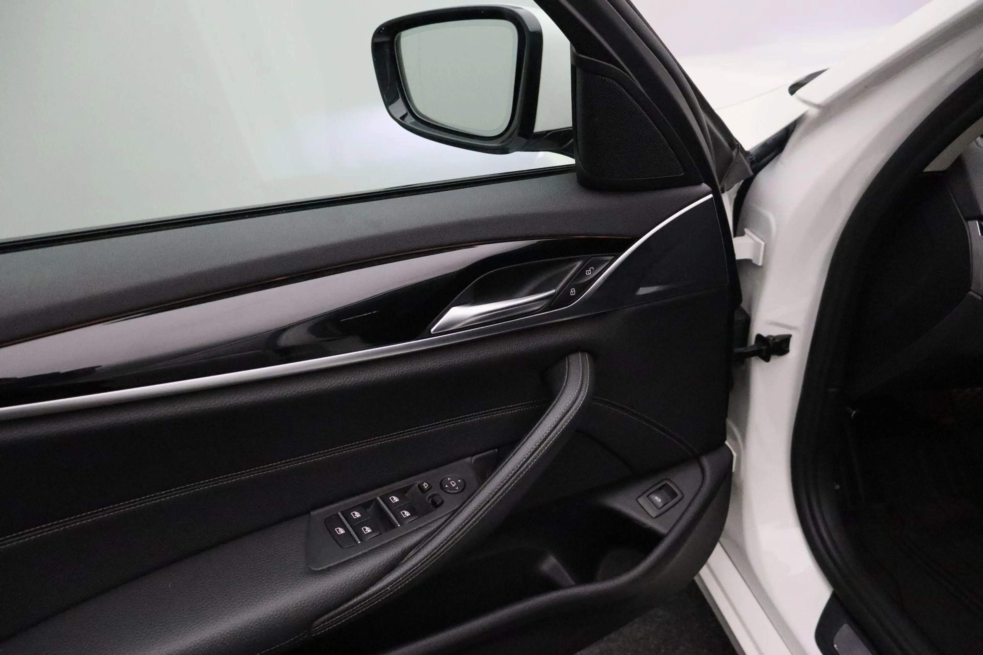 BMW 520 5-serie Touring 520i High Executive 2018 | Navigat — photo 10