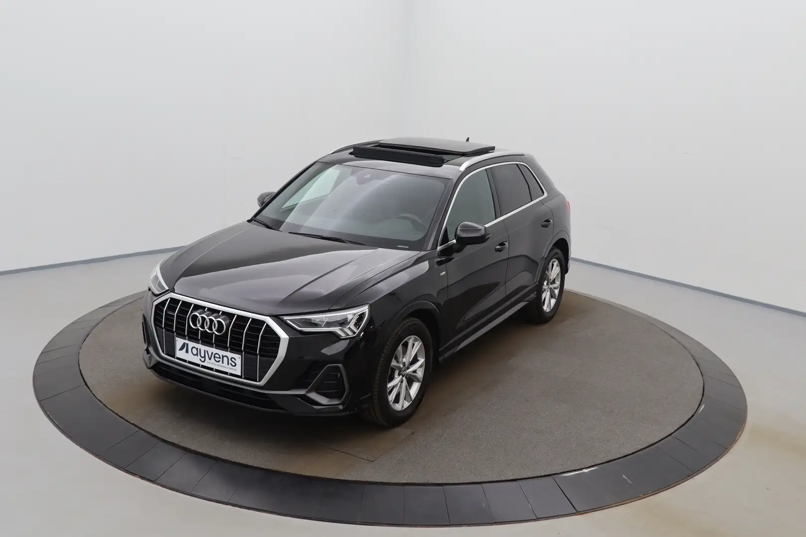 Audi Q3 40 TFSI Quattro S-line S-tronic Platinum LEDER Noir - 1