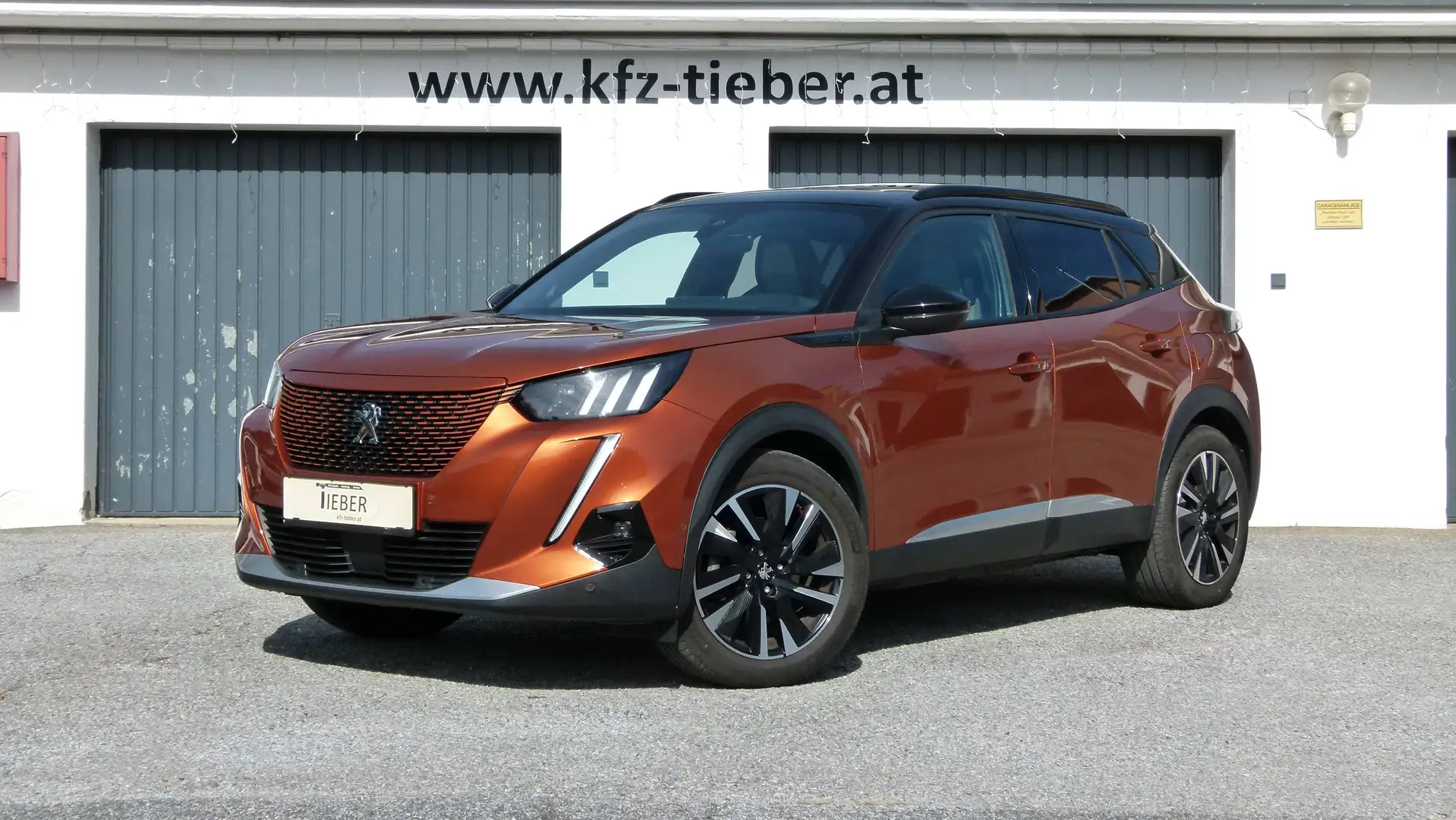 Peugeot 2008 e- GT Weiß - 1