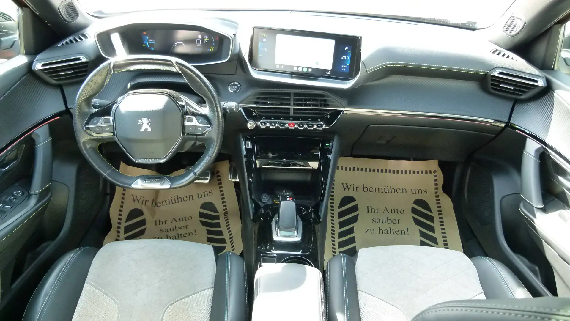 Peugeot 2008 e- GT Weiß - 2