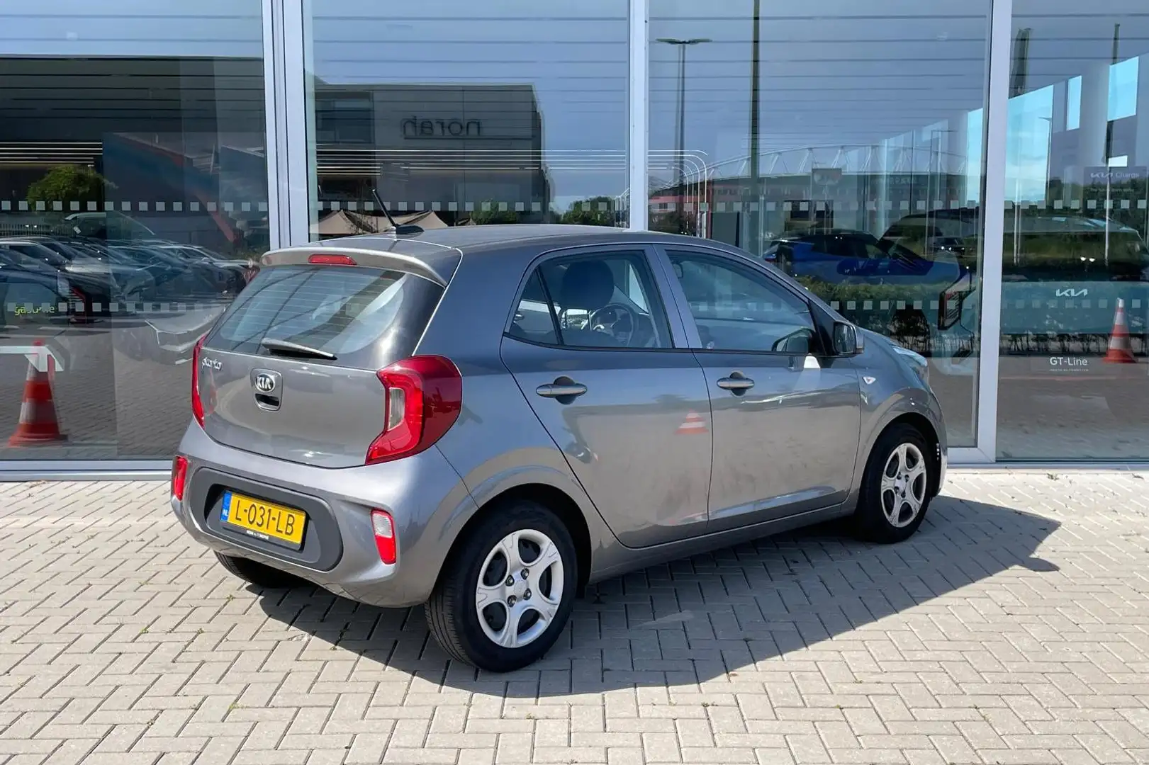 Kia Picanto 1.0 DPi ComfortLine Grijs - 2