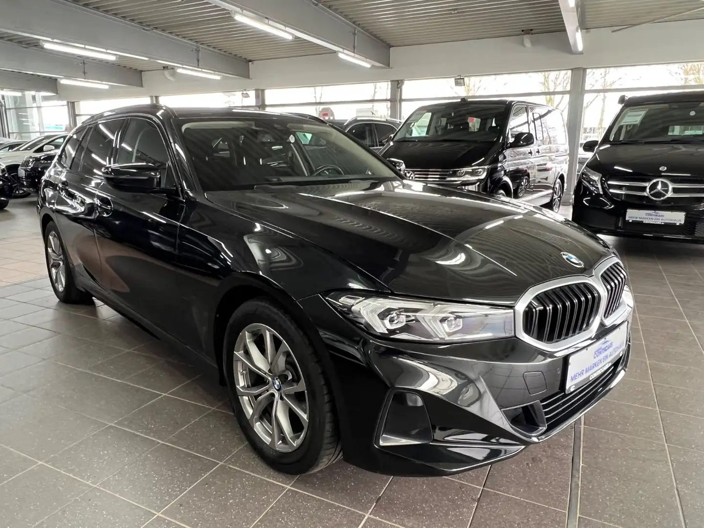 BMW 318 318d Touring AHK-schwenkbar+Harman-Kardon uvm. Noir - 2