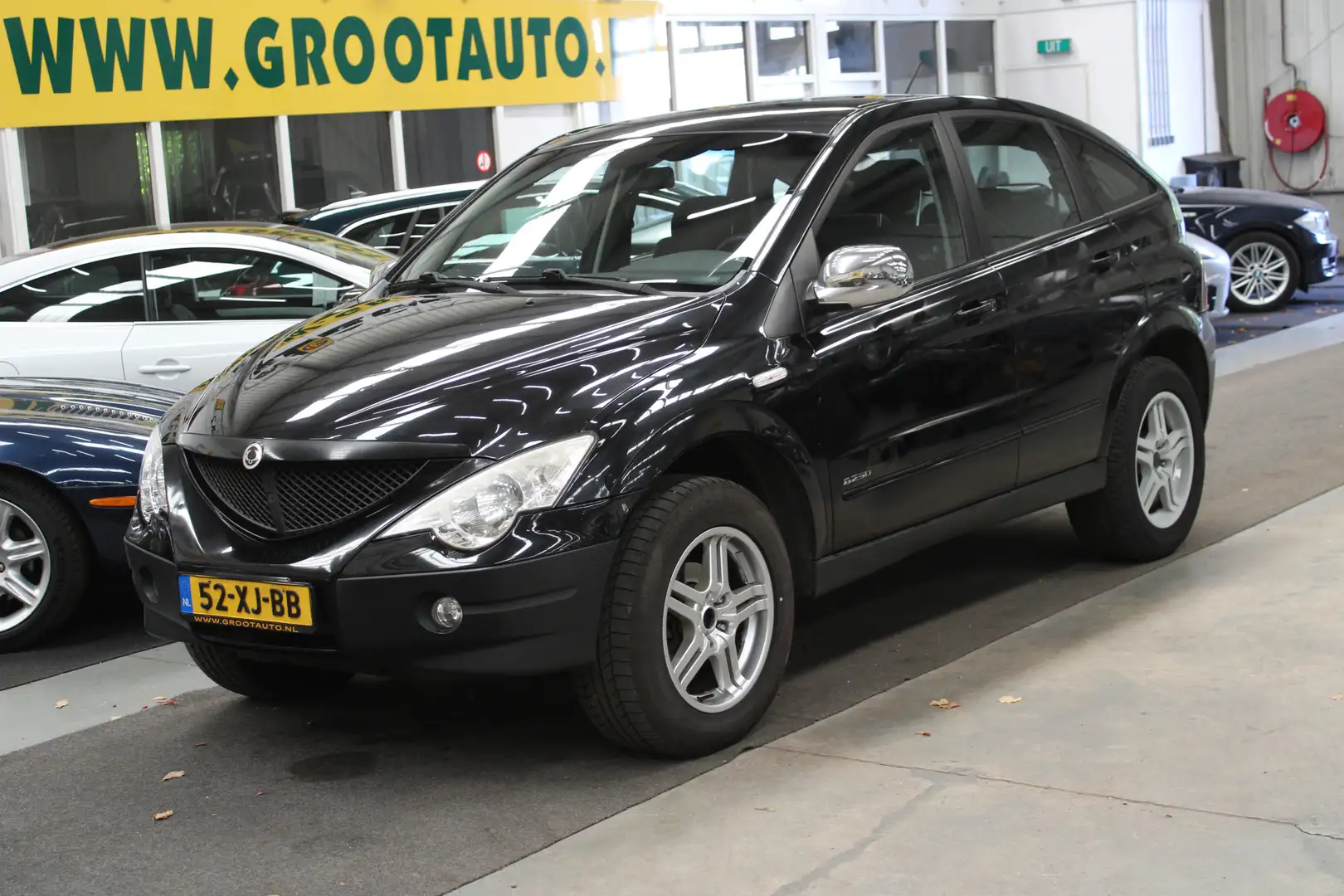 SsangYong Actyon A 230 4WD Automaat Airco, Trekhaak, Stuurbekrachti Fekete - 1