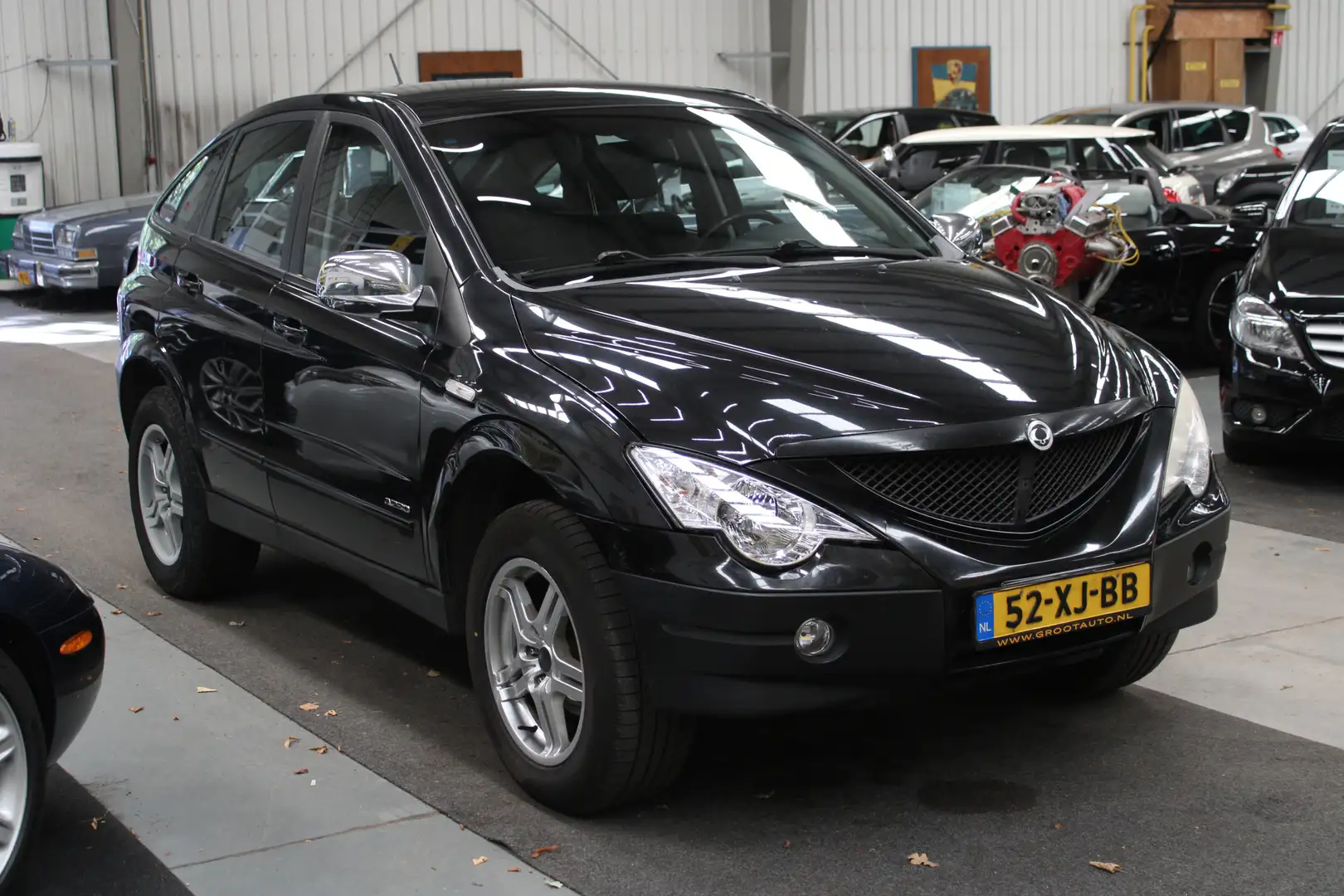 SsangYong Actyon A 230 4WD Automaat Airco, Trekhaak, Stuurbekrachti Fekete - 2