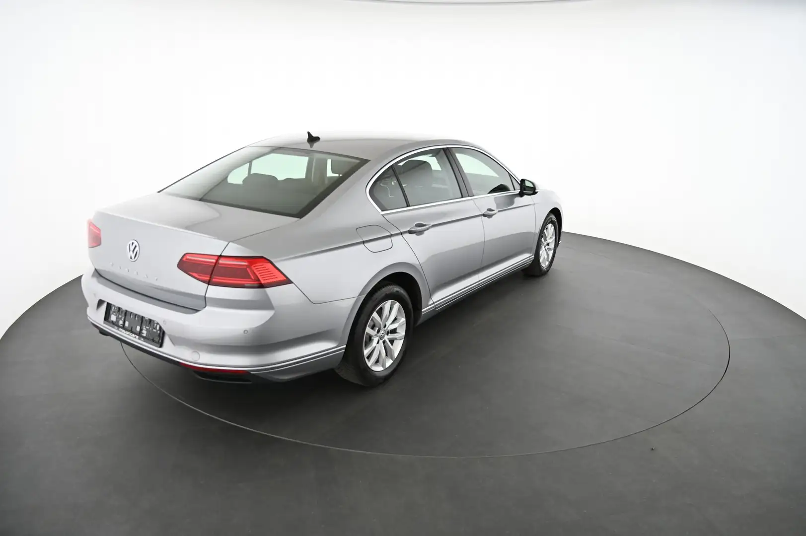 Volkswagen Passat 1.6 TDI BMT/Start-Stopp Business Pickerl NEU Silber - 2