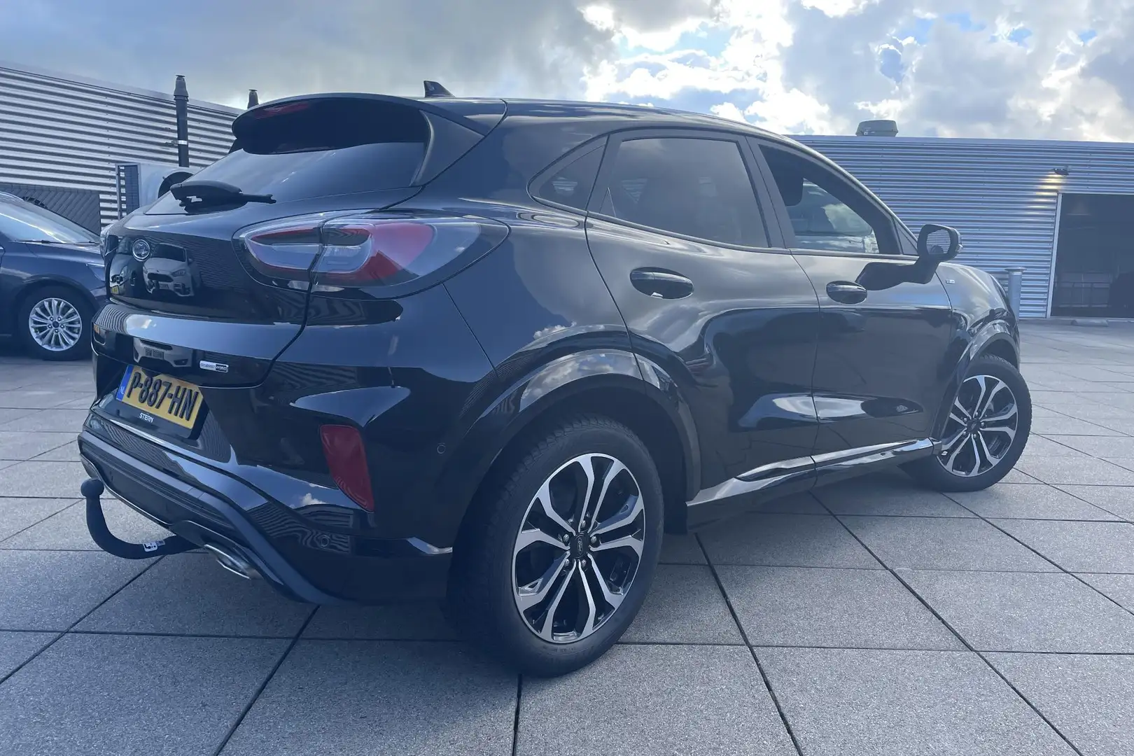 Ford Puma 1.0 EcoBoost Hybrid St-line X Zwart - 2