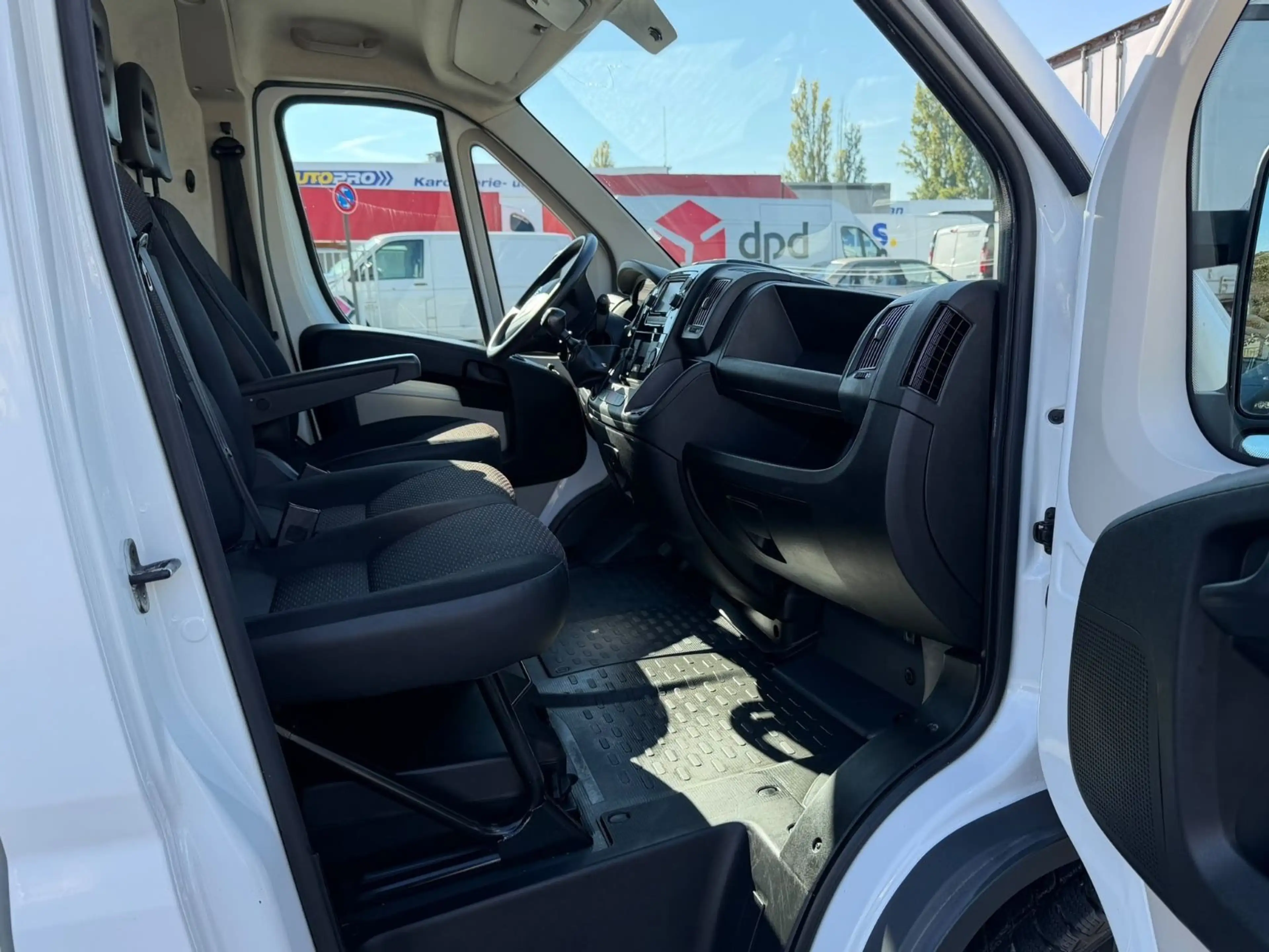Citroen Jumper Kasten 35 L4H2 Business Klima Navi Kamera — photo 8