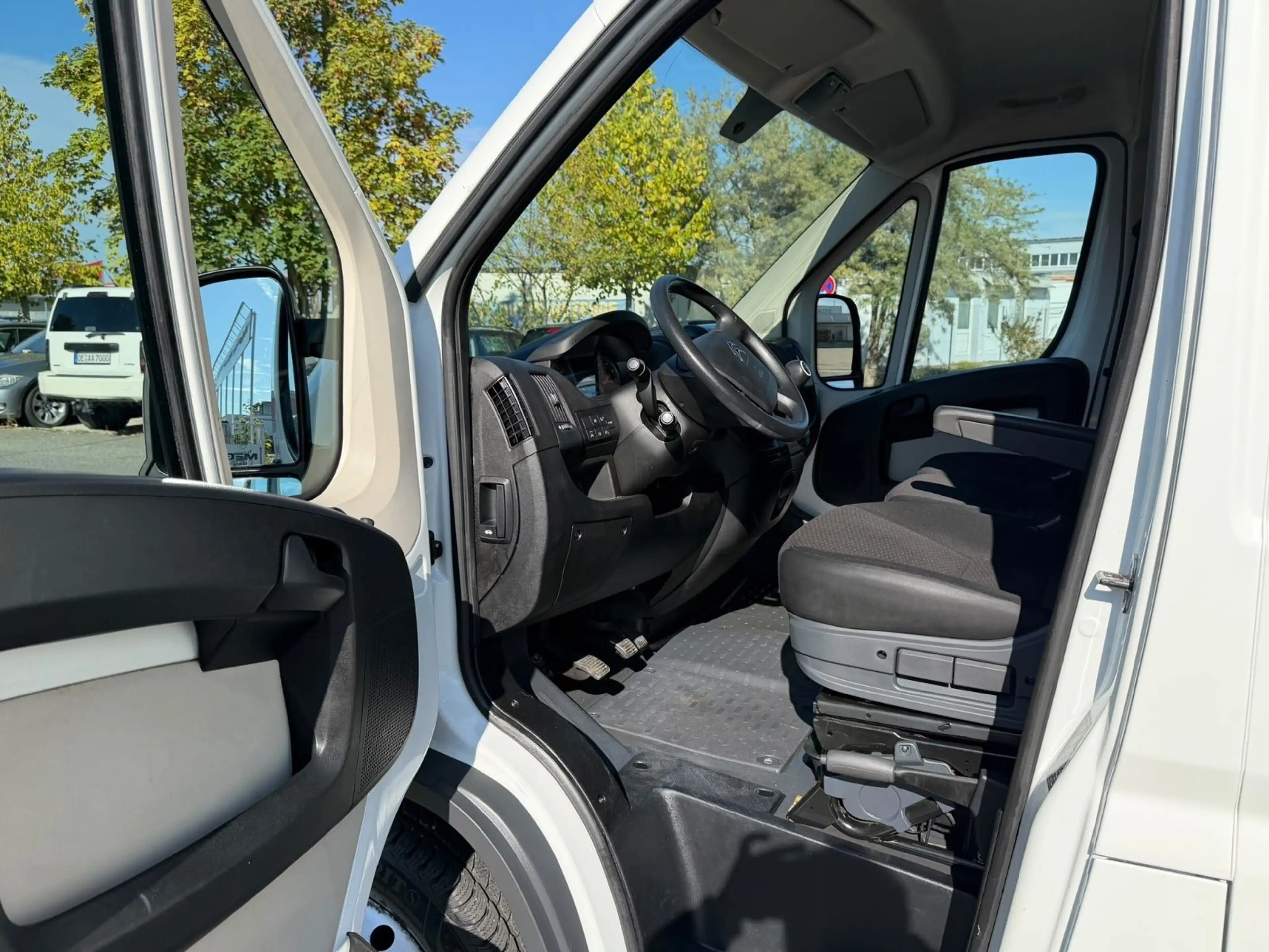 Citroen Jumper Kasten 35 L4H2 Business Klima Navi Kamera — photo 7