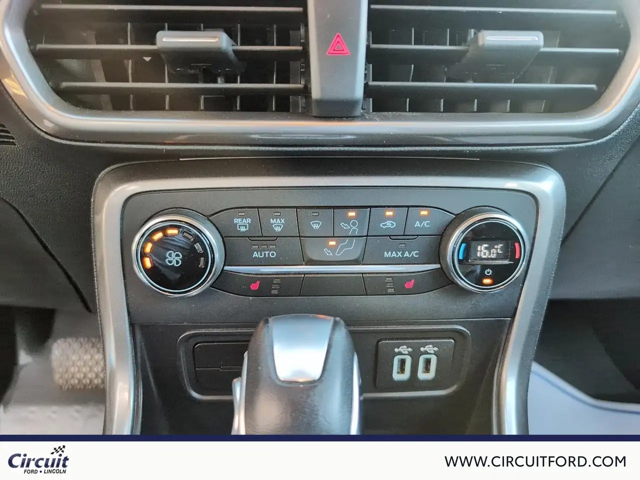 Ford EcoSport снимка Ford EcoSport