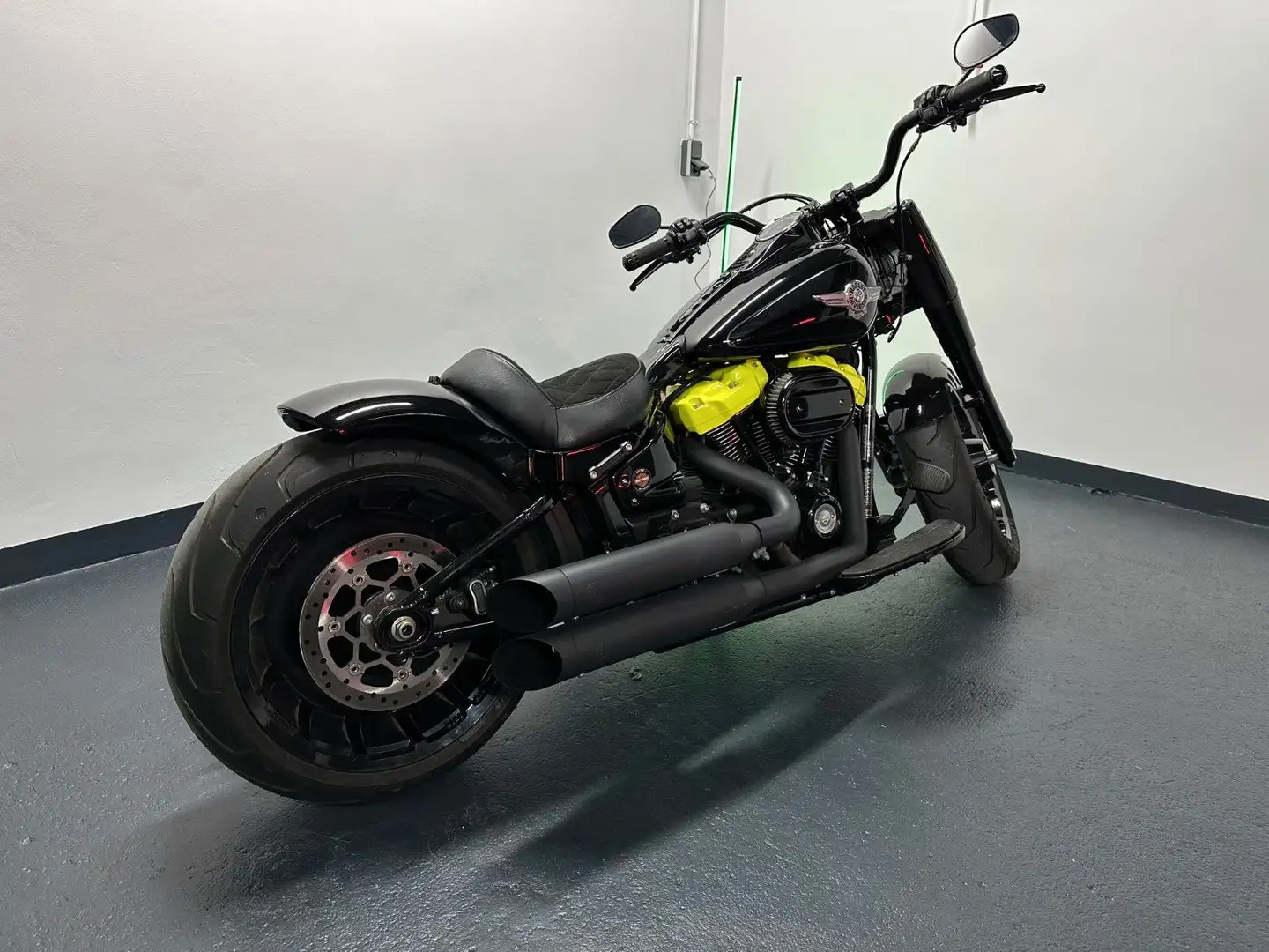 Harley-Davidson Fat Boy 114 Černá - 1