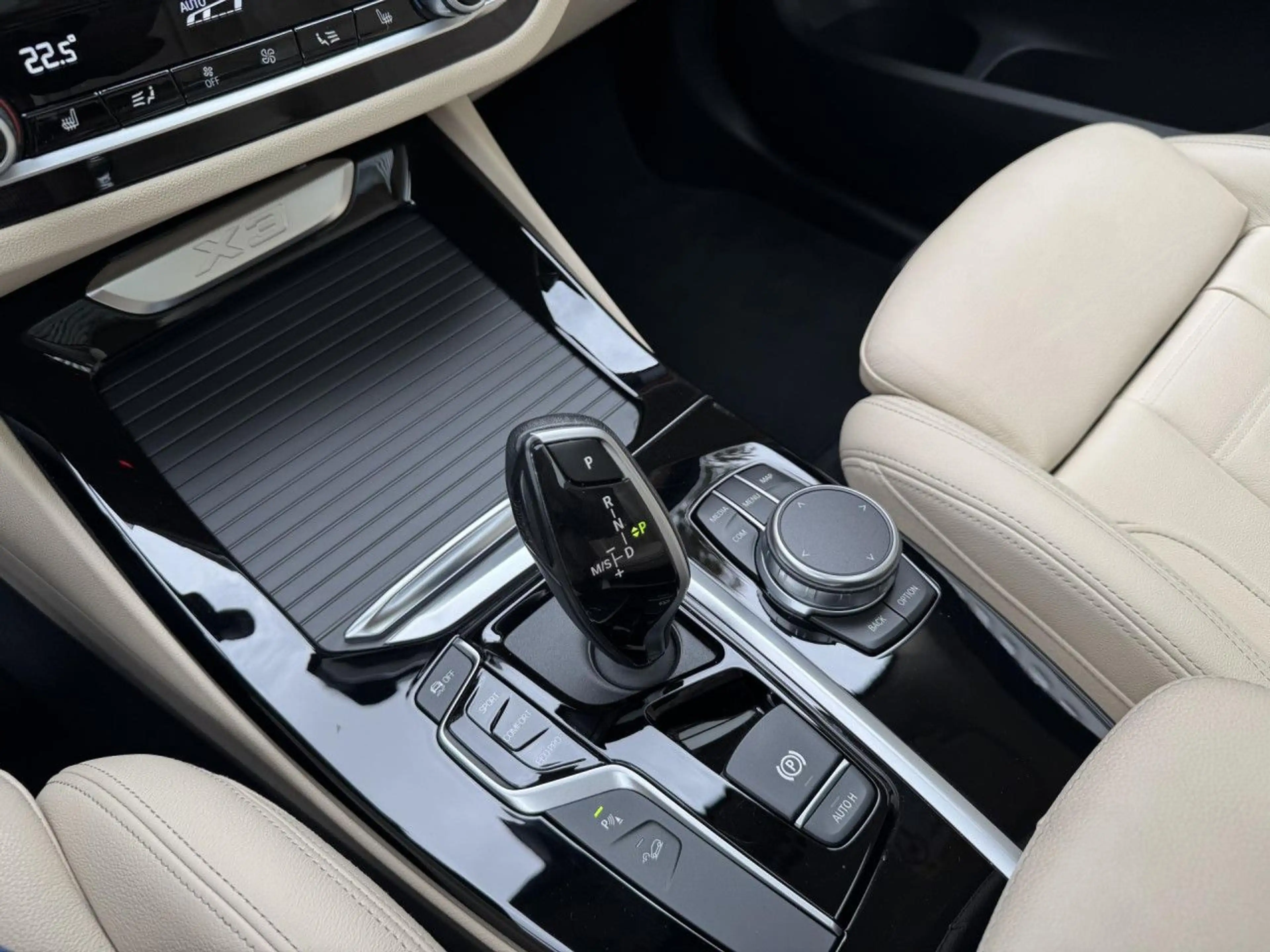 BMW X3 0d Sports.Leder PanoD.LivePr.Kamera LED AHK — photo 12