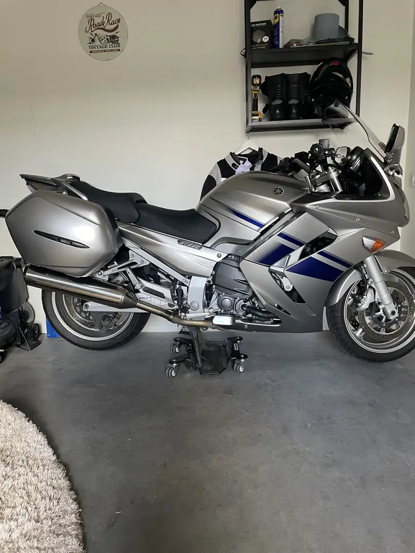 Yamaha FJR 1300 zilver tech - 1