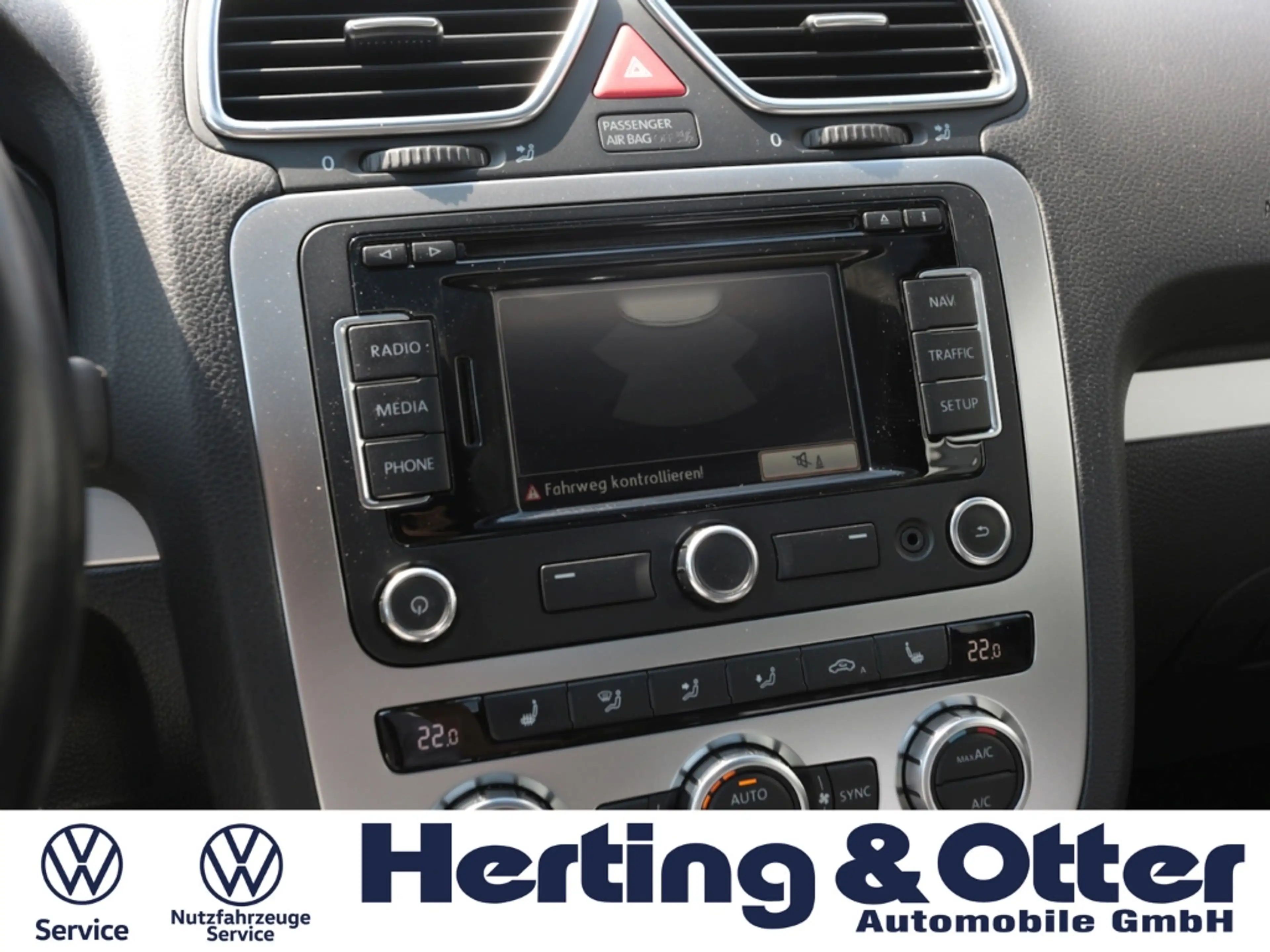 Volkswagen Eos Klimaautom Sportsitze SHZ Navi Multif.Lenkrad El. — photo 12