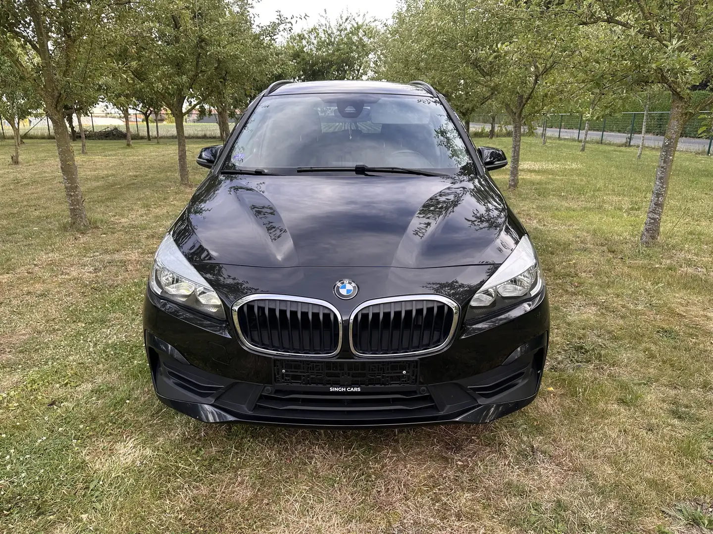 BMW 218 Gran Tourer 218iA OPF Zwart - 2