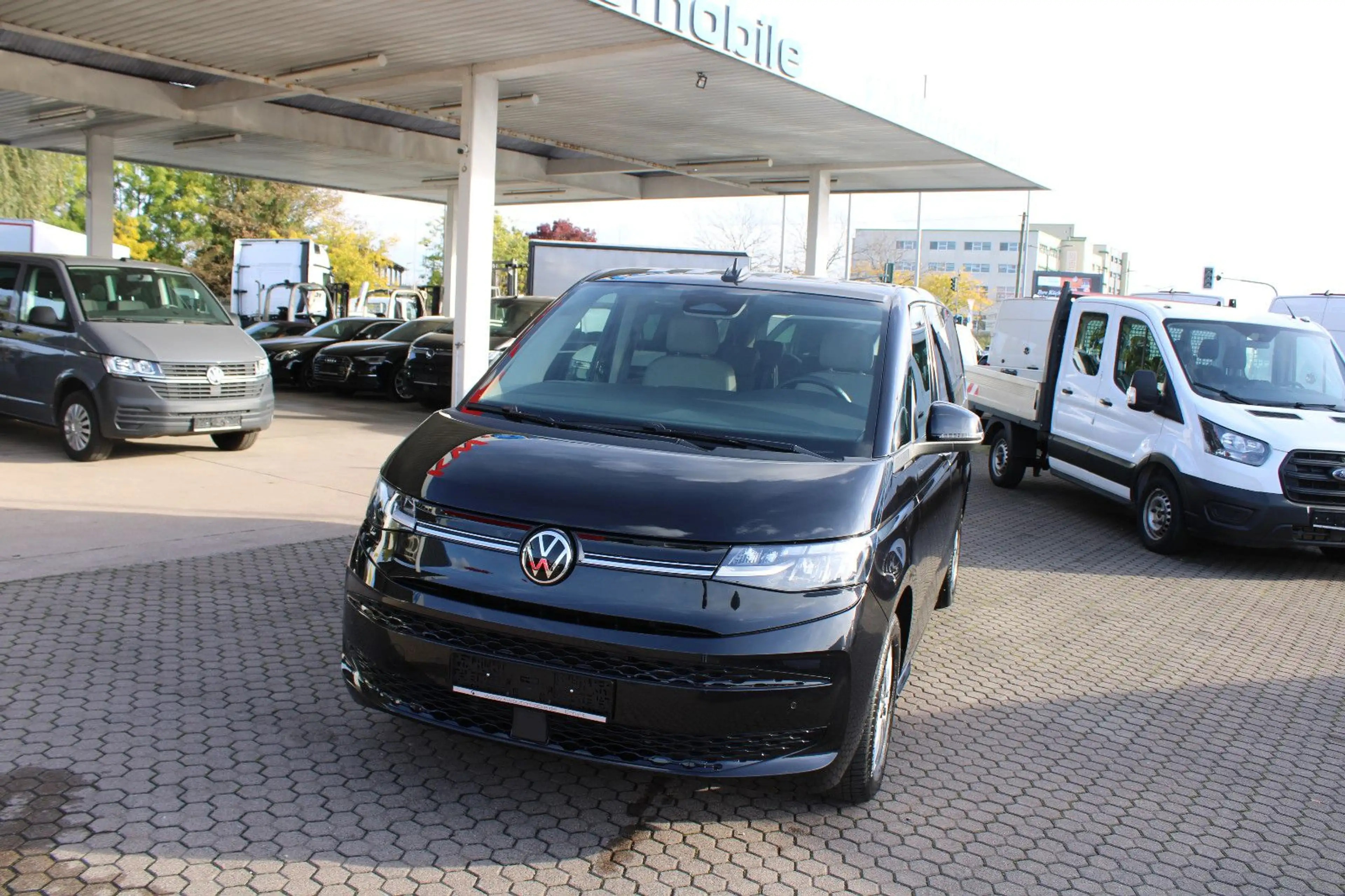 Volkswagen T7 Multivan LÜ 2,0 TDI DSG "Life",LED,AHK,STHZG. — photo 3