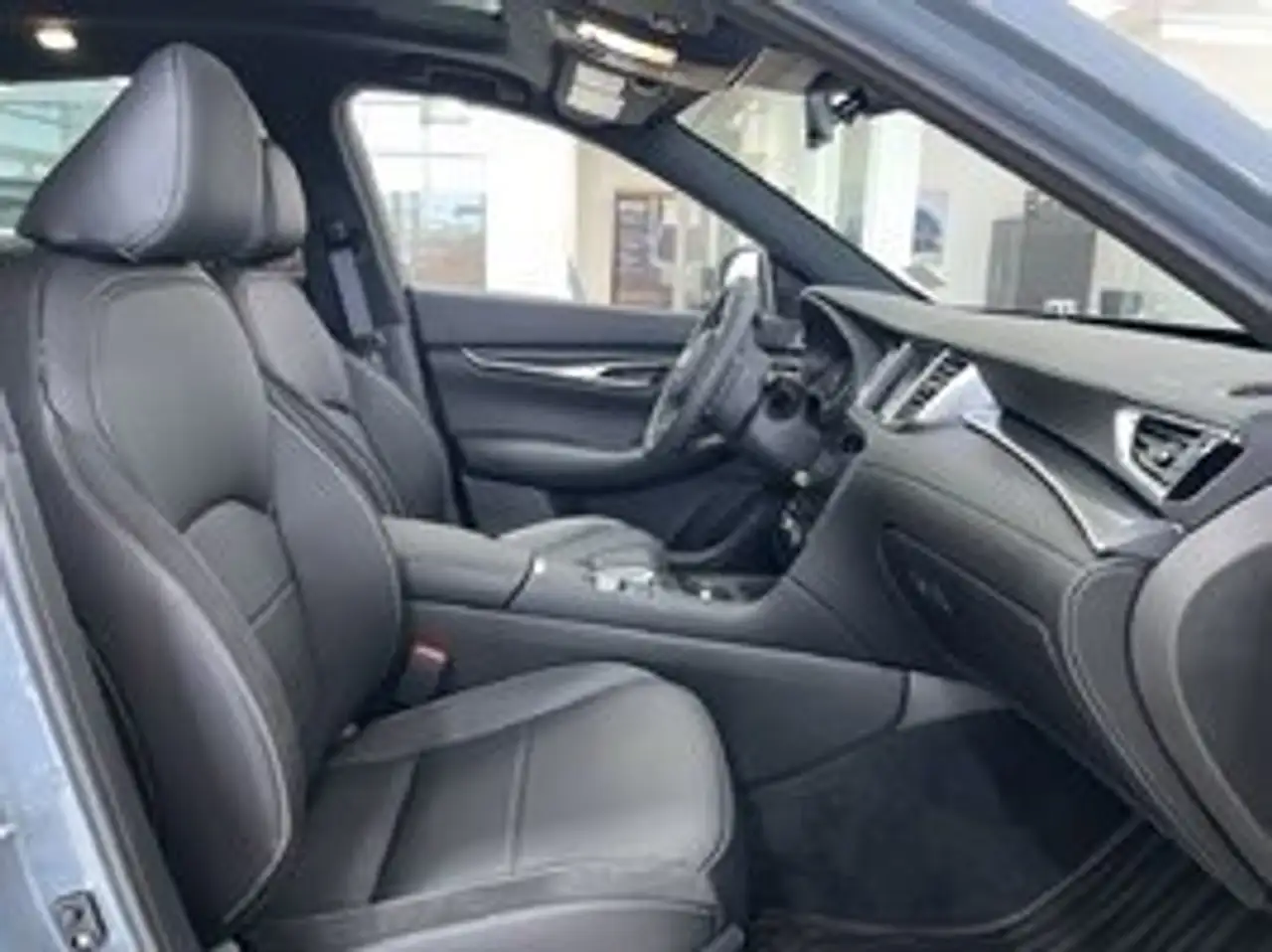 Infiniti QX50 снимка Infiniti QX50