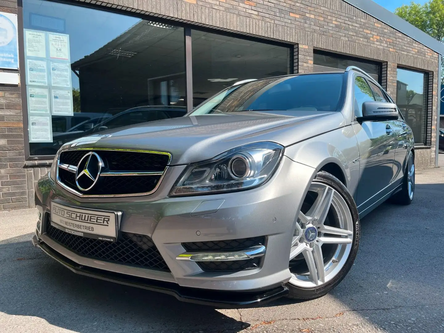 Mercedes-Benz C 200 T AutomAva/AMG/PDC/Xenon/18Zoll/TopZustand/ Silber - 1