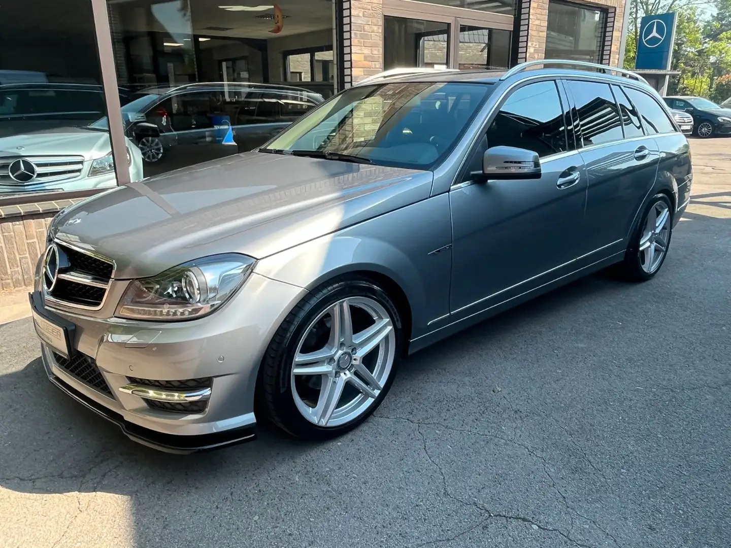 Mercedes-Benz C 200 T AutomAva/AMG/PDC/Xenon/18Zoll/TopZustand/ Silber - 2
