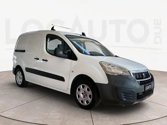 Peugeot Partner view 2