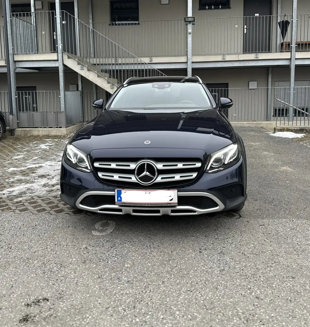 Mercedes-Benz E 220 d T All-Terrain 4MATIC Aut. Airmatic Blau - 1