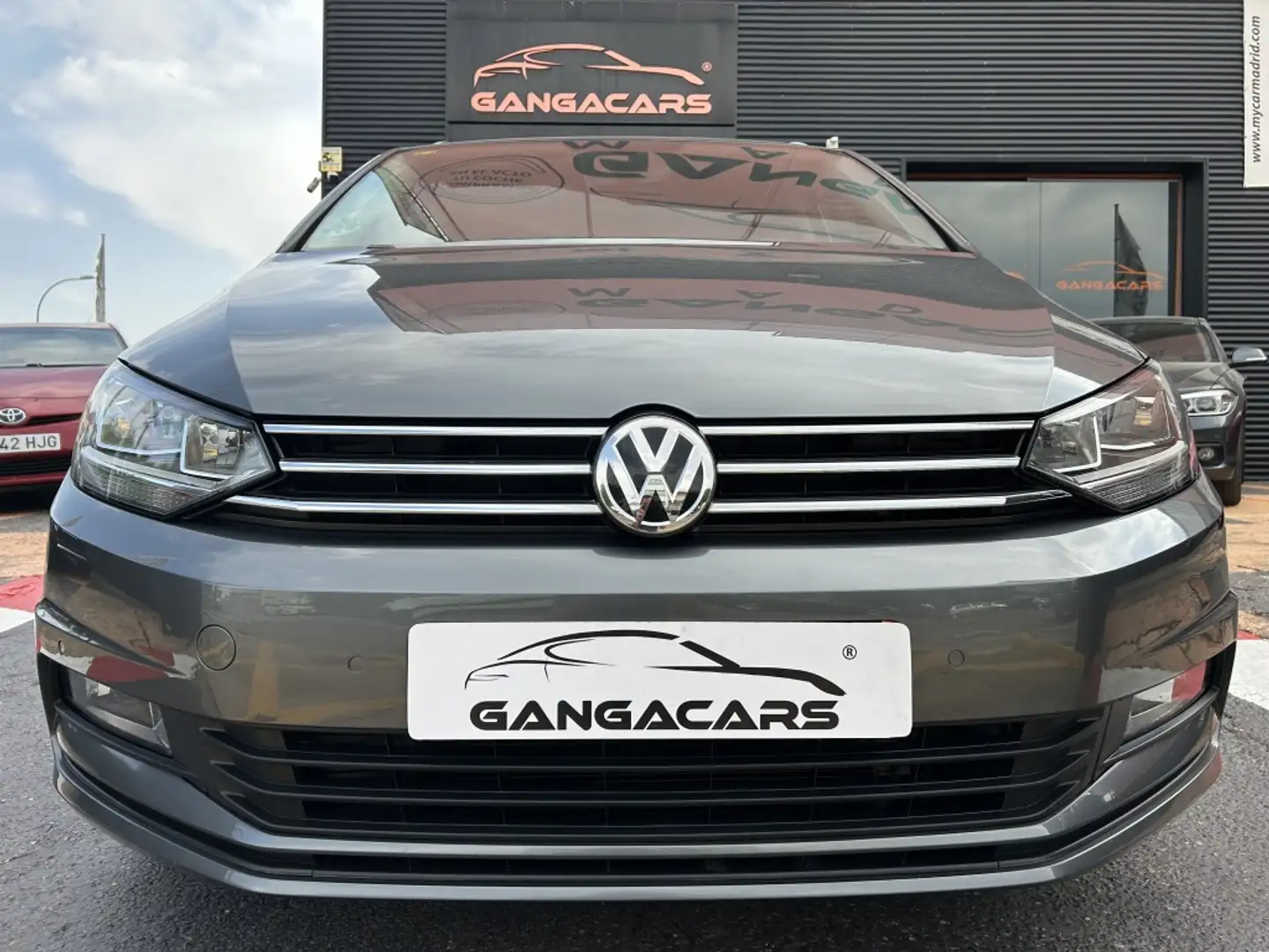 Volkswagen Touran 2.0TDI CR BMT Advance 110kW Gris - 1